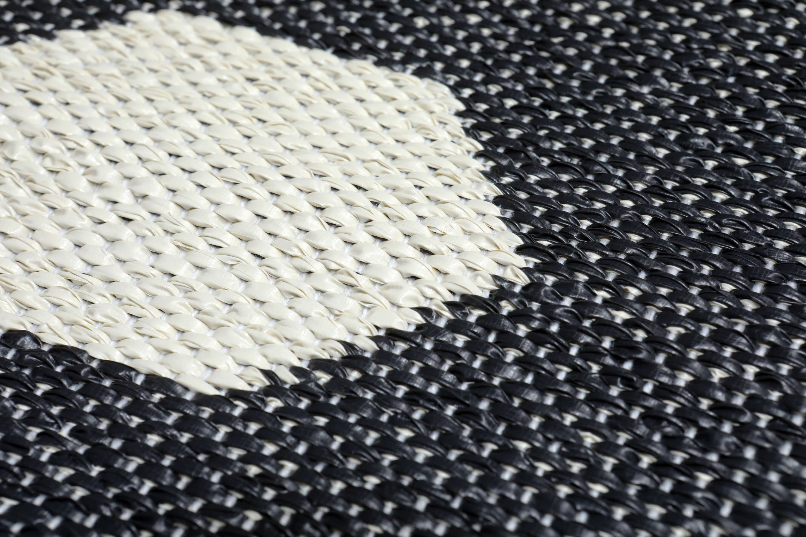 Saga - Black, Runner 70 x 350 cm Plastic Rug - Rugvista