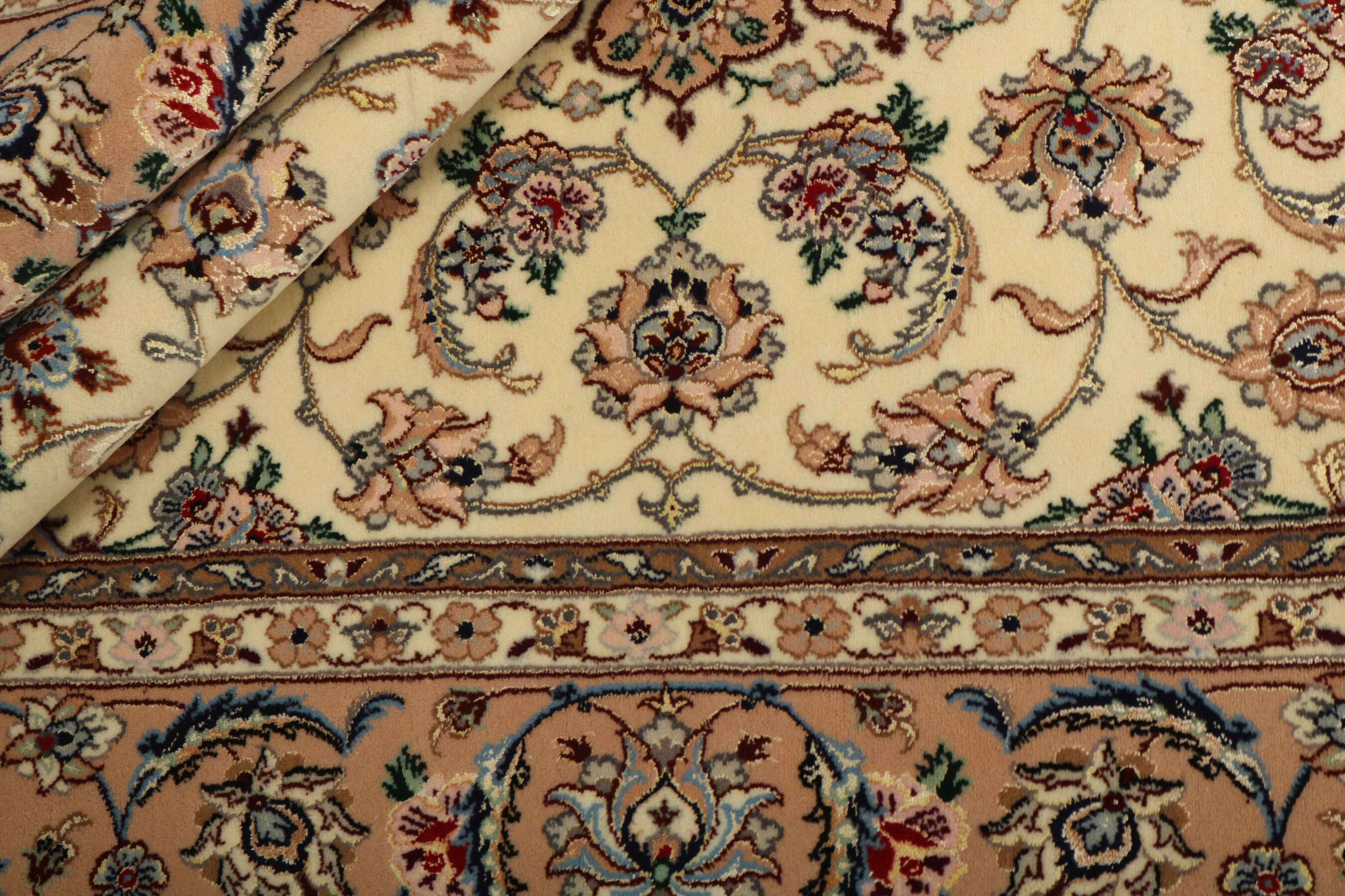 
    Isfahan silk warp - Beige - 130 x 213 cm
  