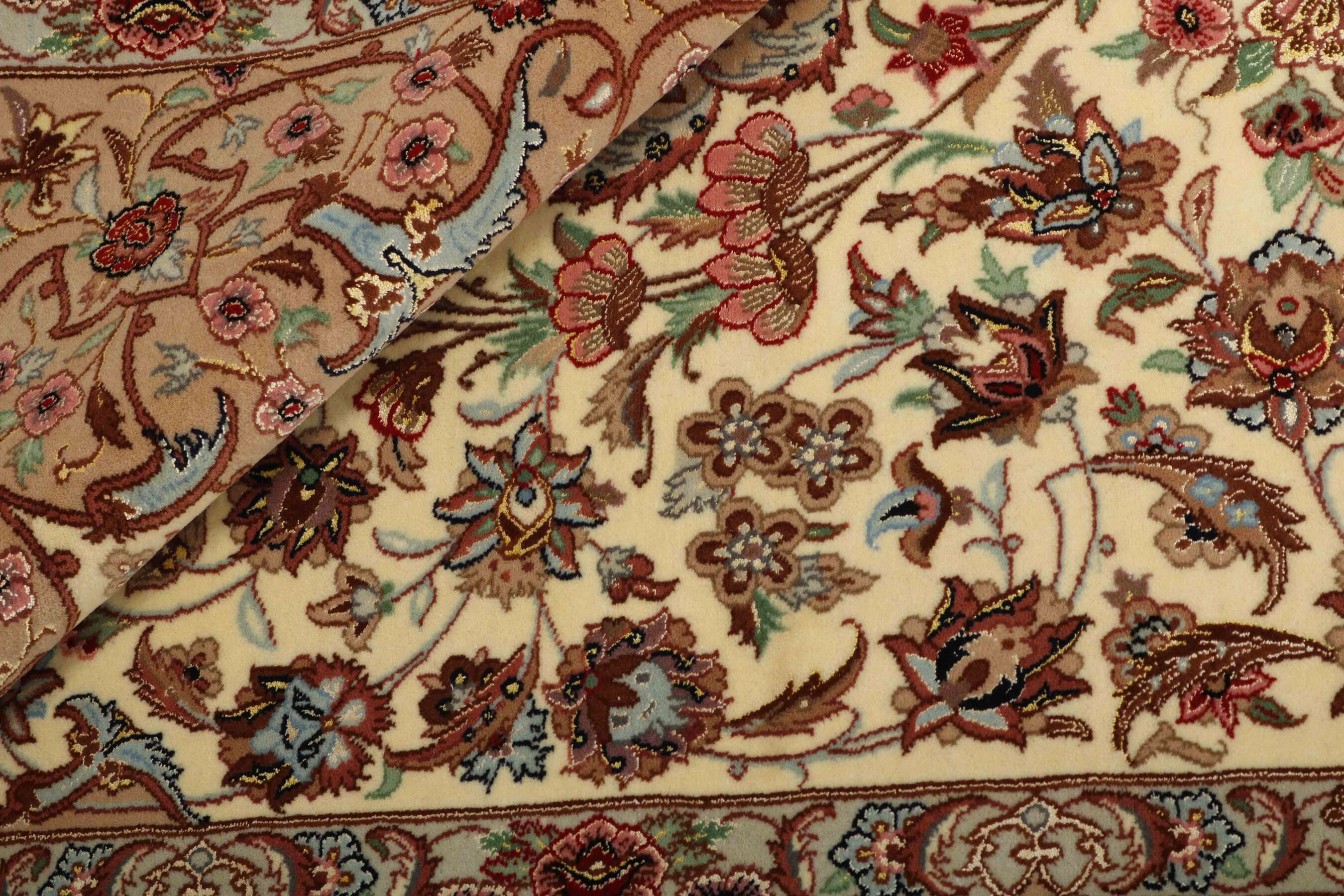 
    Isfahan silk warp - Beige - 130 x 200 cm
  