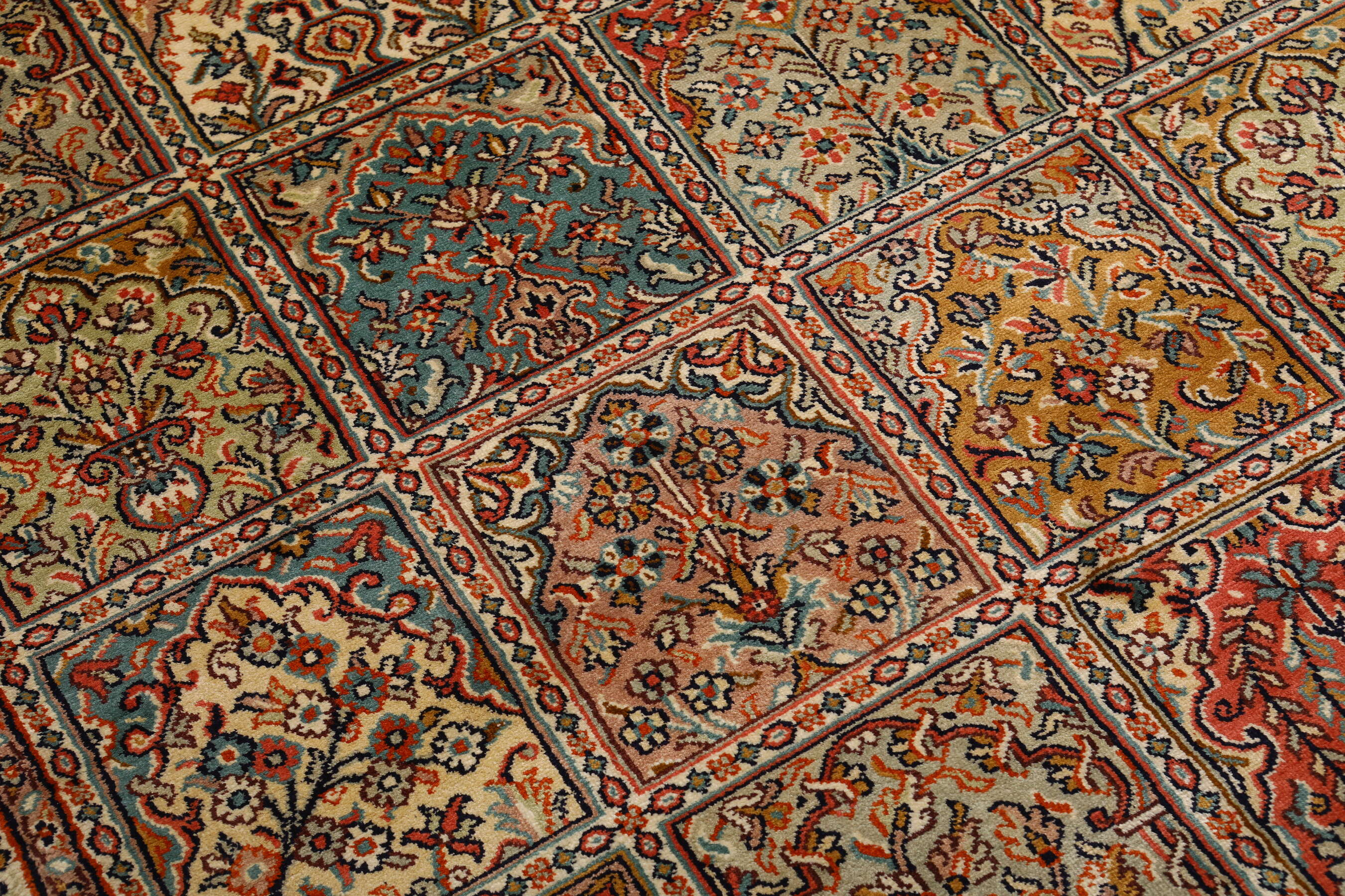 
    Kashmir pure silk - Beige - 97 x 159 cm
  