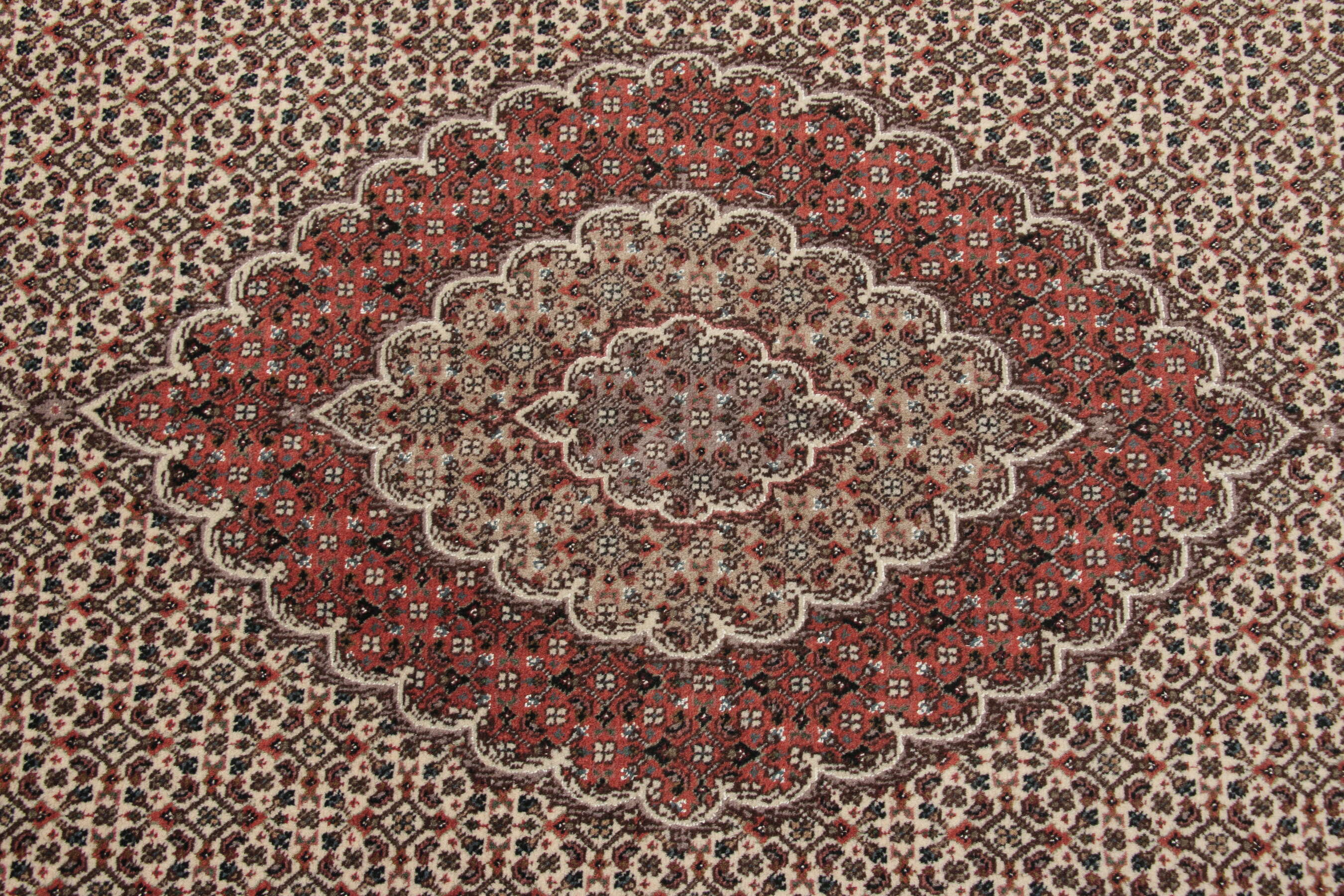 
    Tabriz 40 Raj - Brown - 170 x 242 cm
  