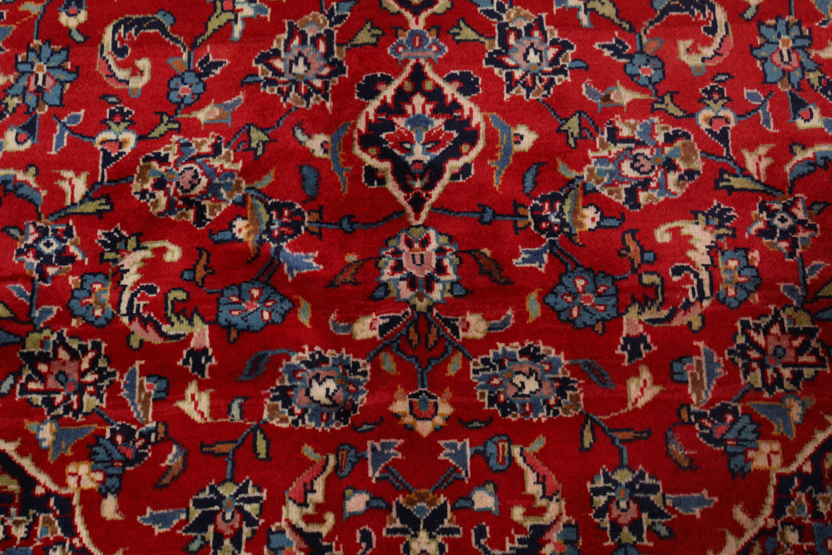
    Keshan - Red - 145 x 262 cm
  