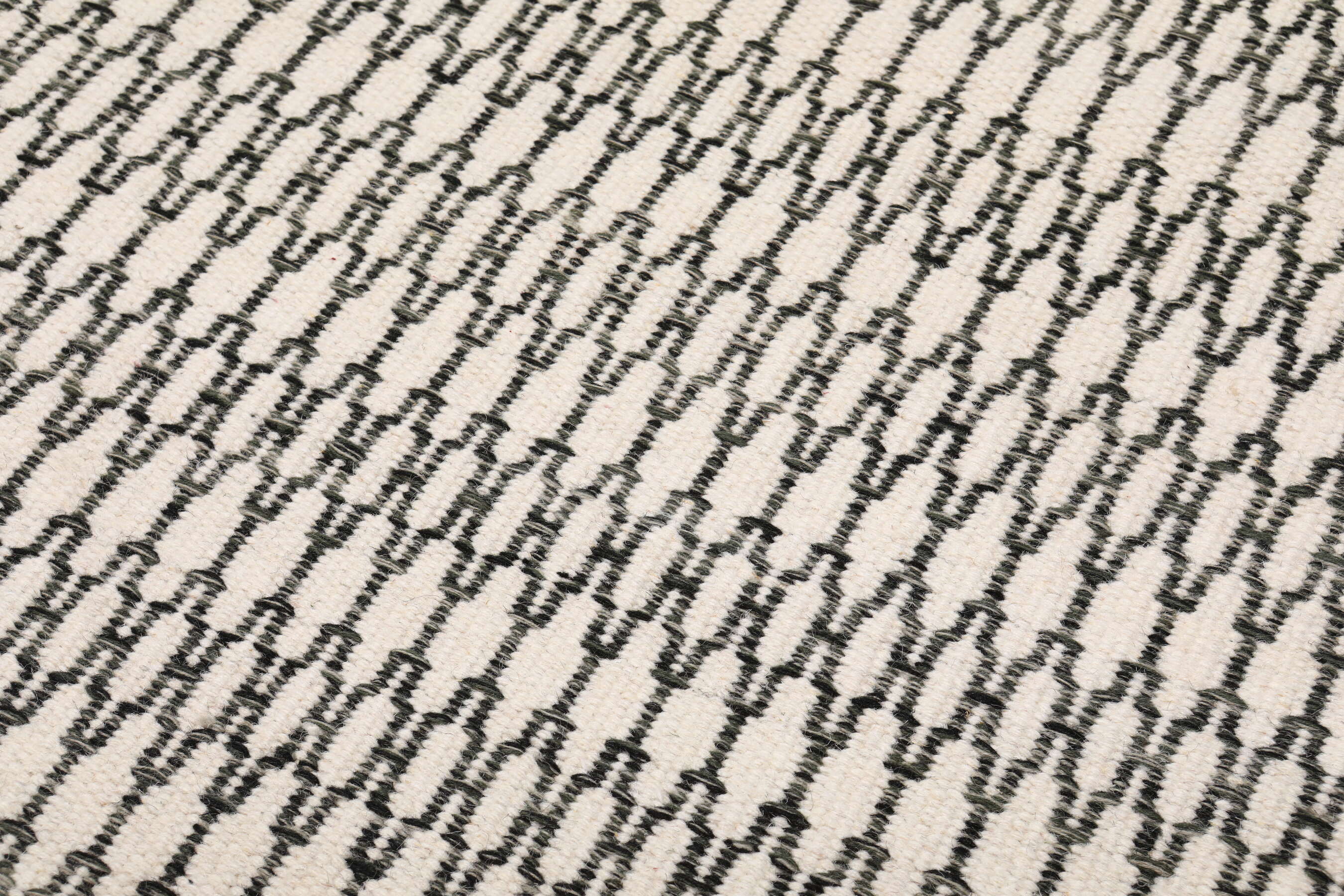 
    Kilim Long Stitch - Cream white / Black - 80 x 340 cm
  