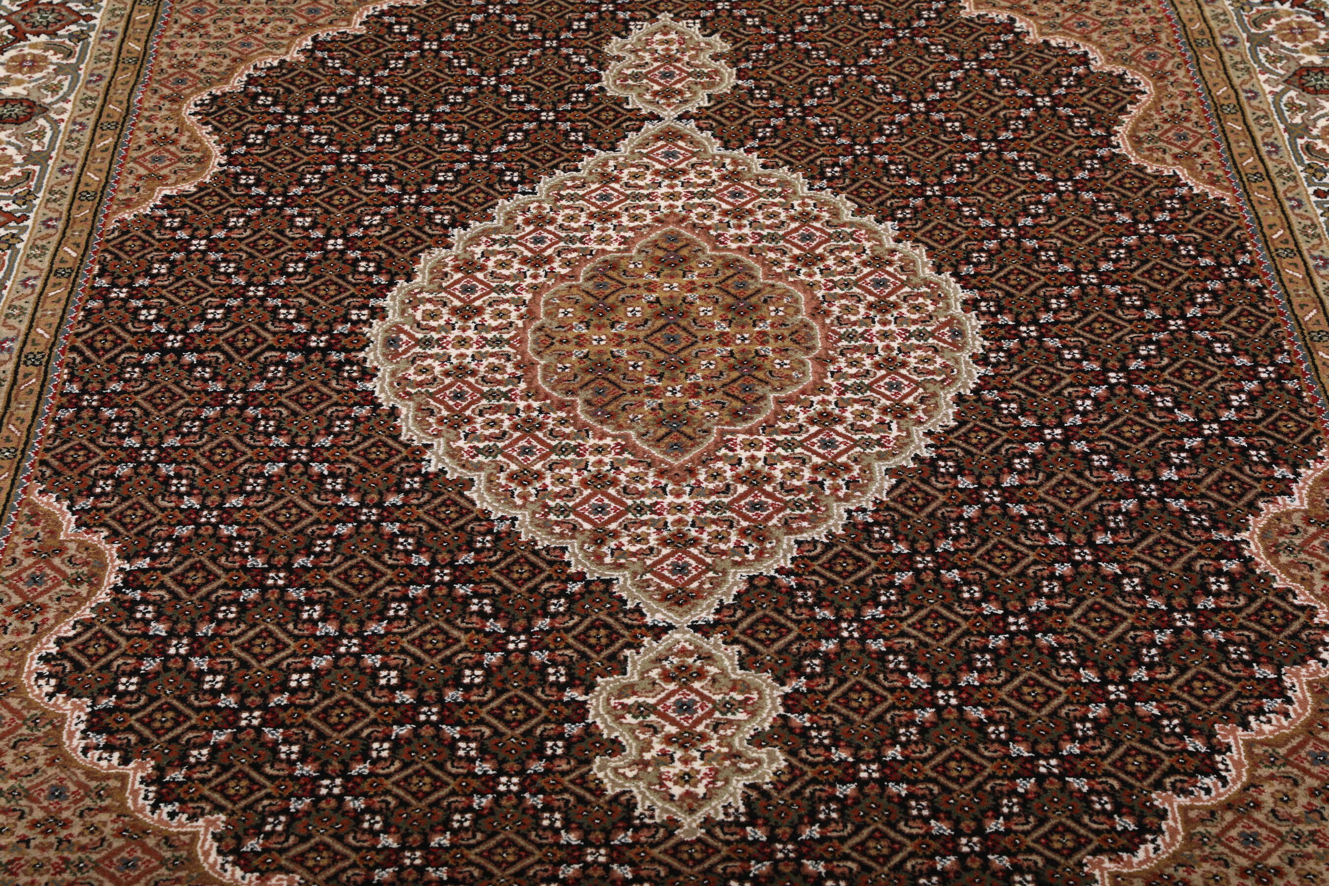 
    Tabriz Royal - Brown - 168 x 240 cm
  