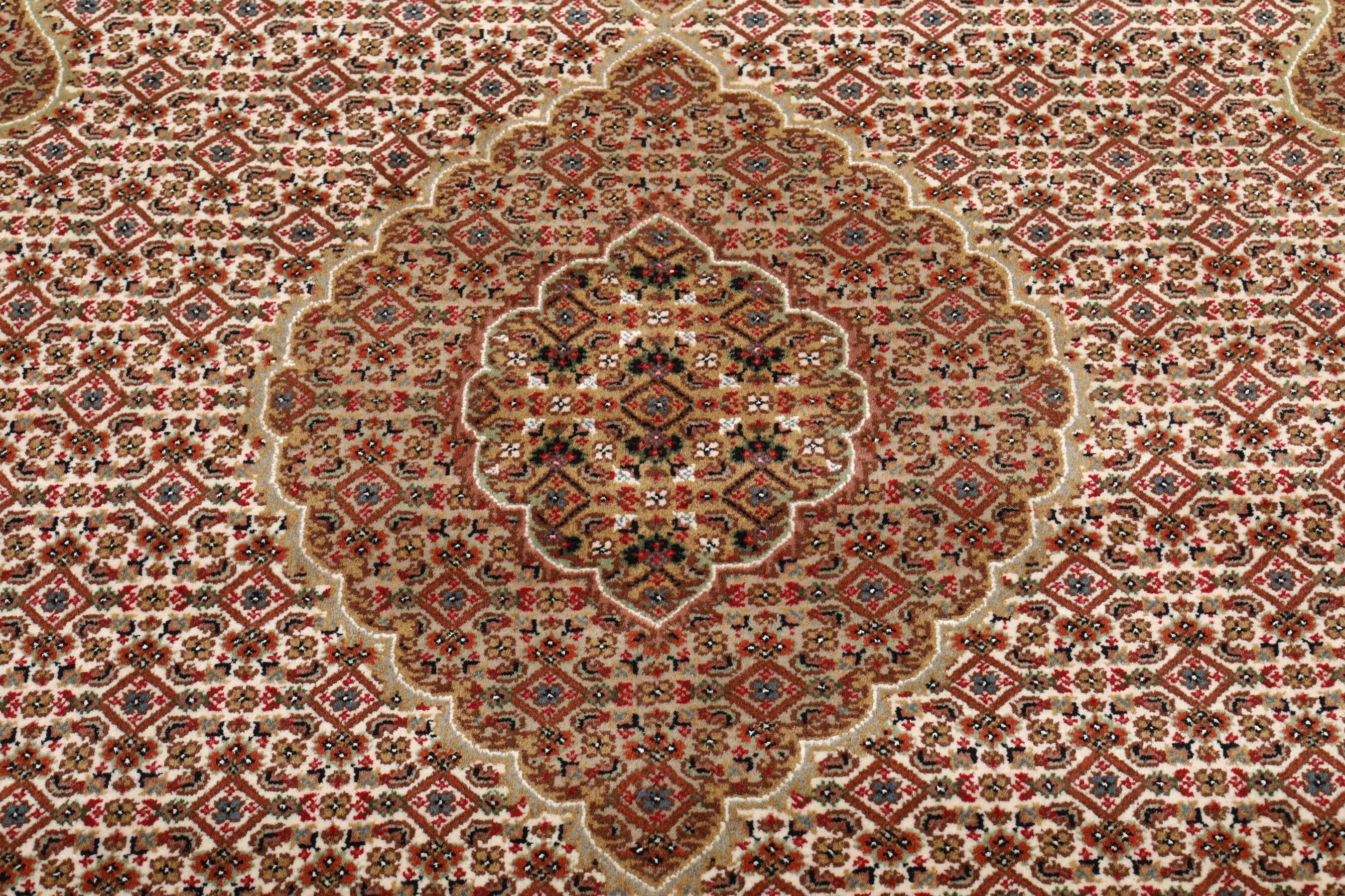 
    Tabriz Royal - Brown - 164 x 240 cm
  