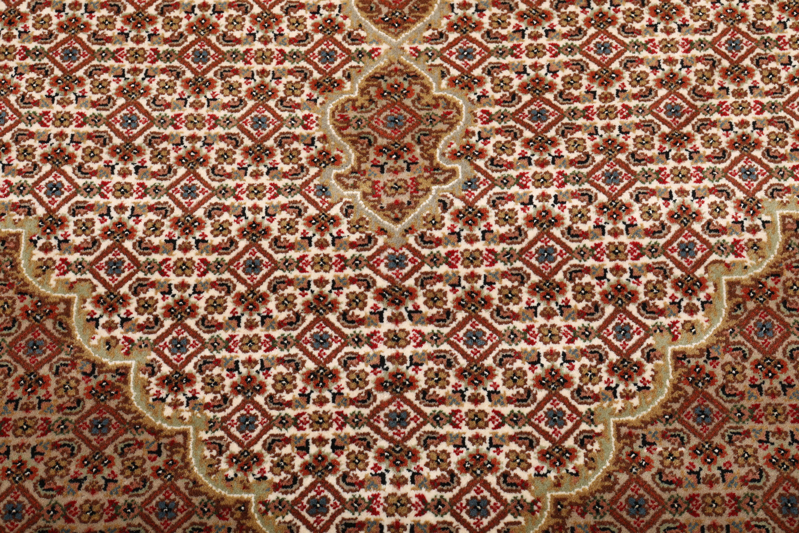 
    Tabriz Royal - Brown - 164 x 240 cm
  