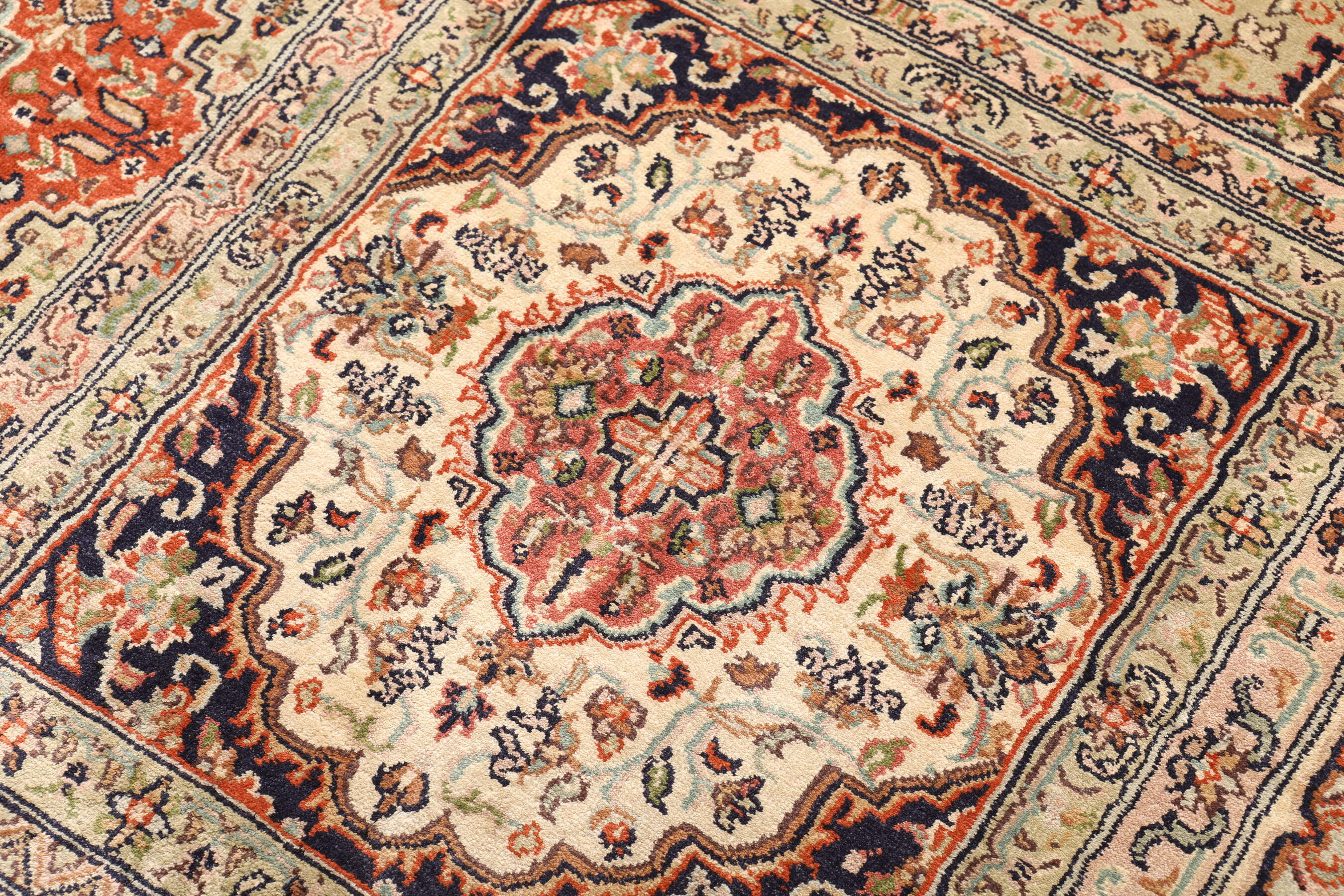 
    Kashmir pure silk - Beige - 218 x 333 cm
  