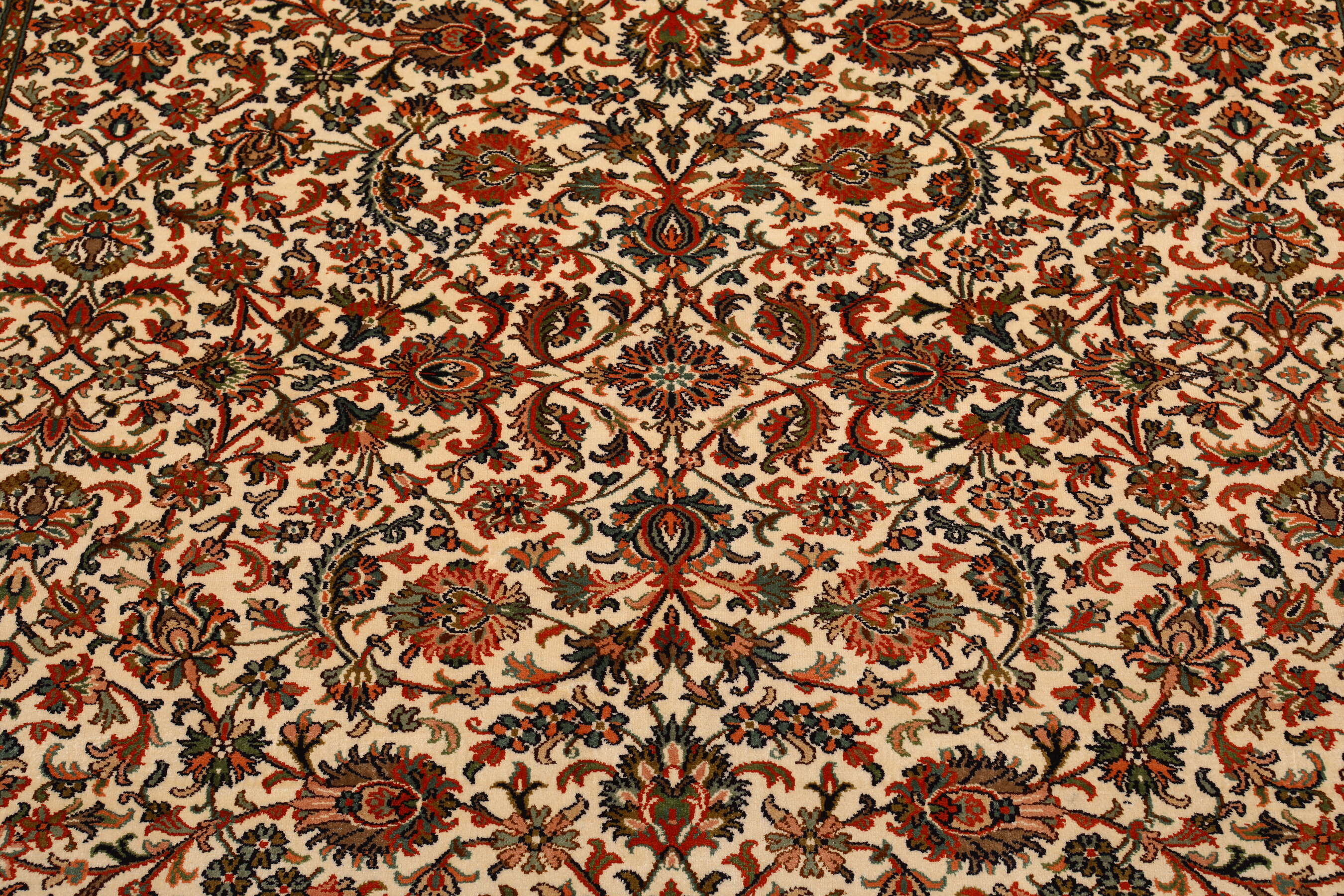 
    Kashmir pure silk - Beige - 157 x 216 cm
  