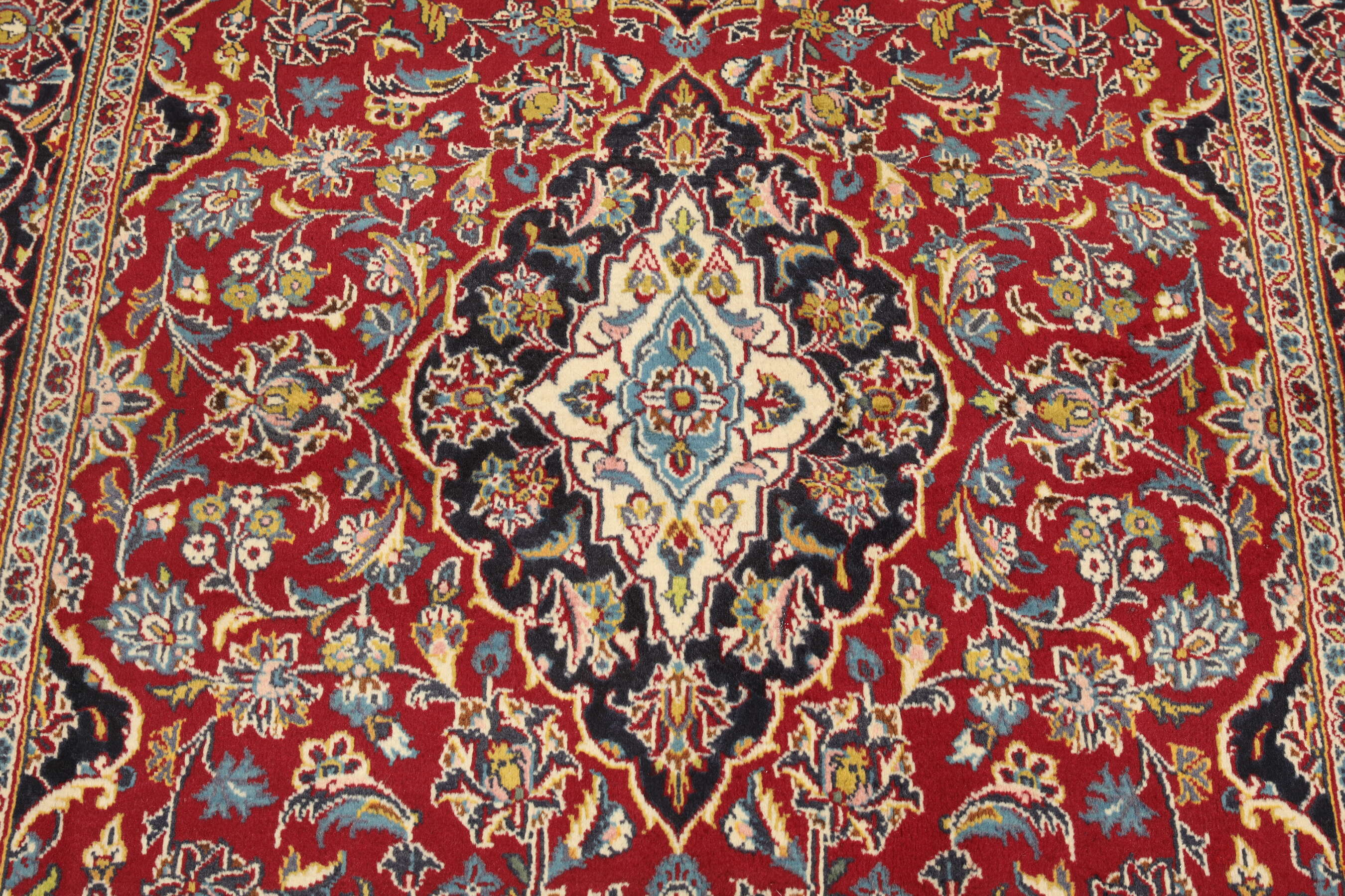 
    Keshan - Red - 133 x 223 cm
  