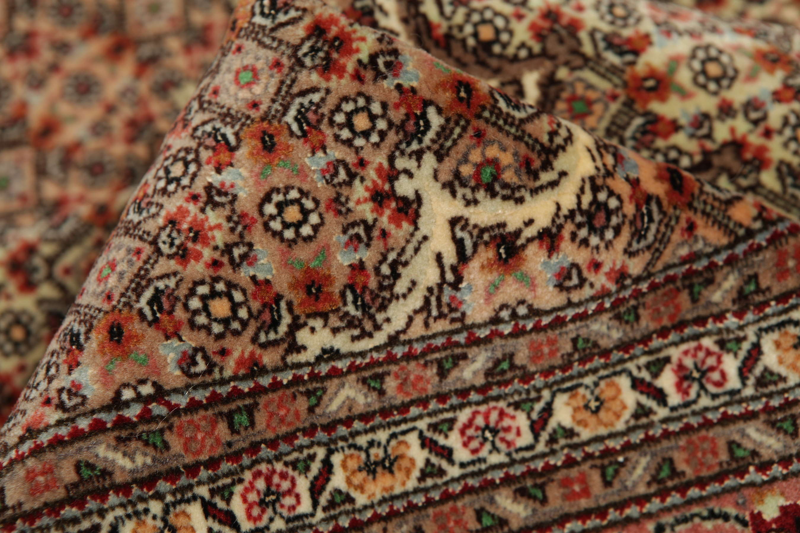 
    Tabriz 50 Raj with silk - Brown - 205 x 299 cm
  
