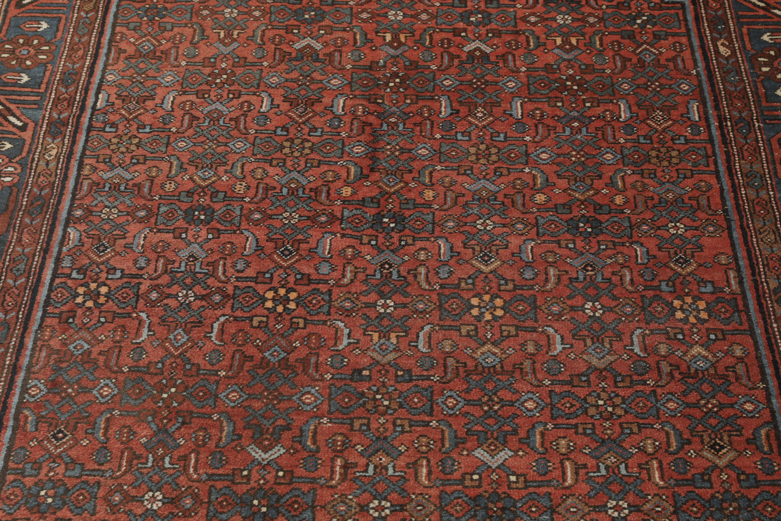
    Bakhtiari ca. 1920 - Black - 130 x 211 cm
  