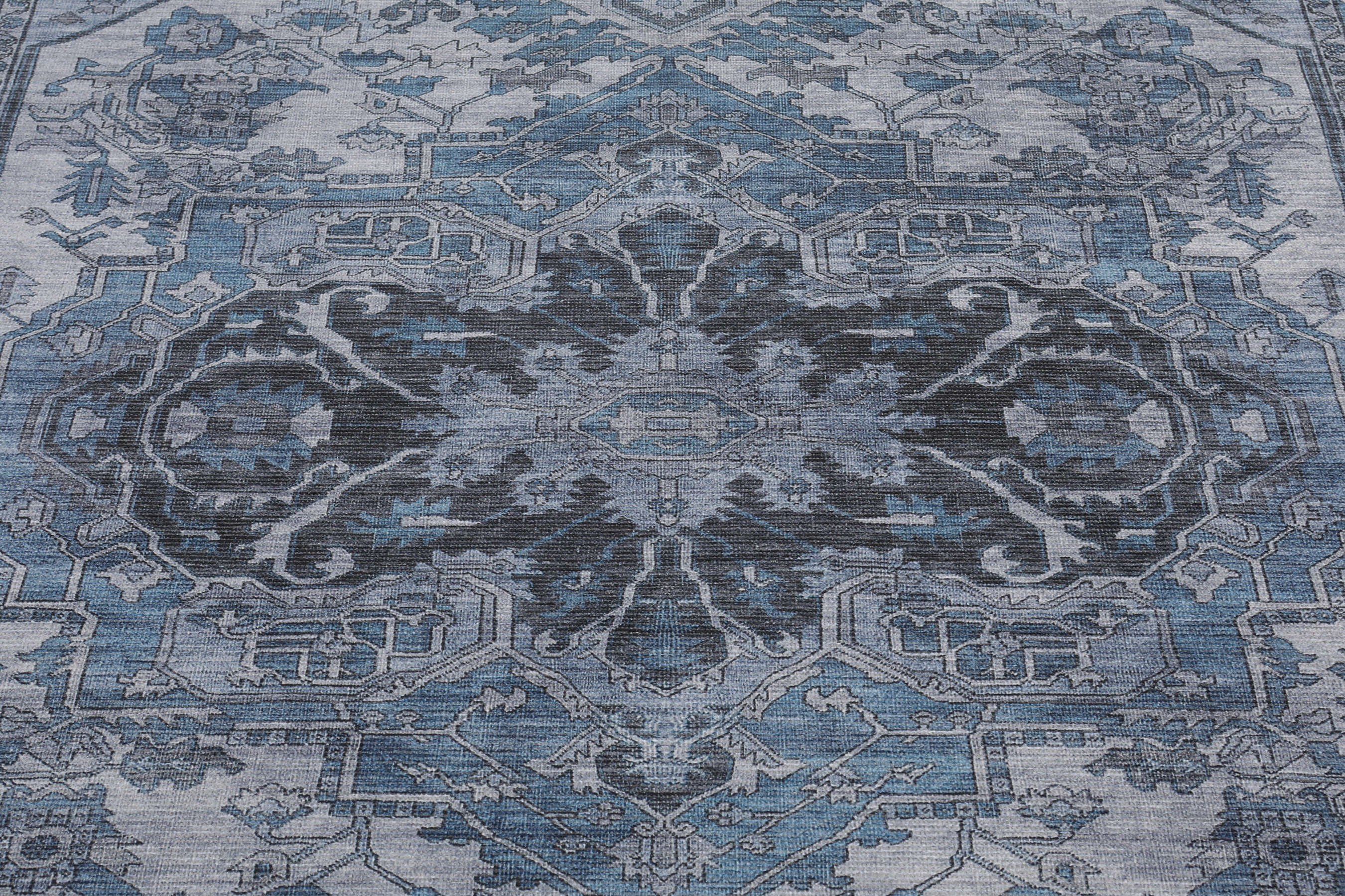 
    Shamira Oriental - Blue - 120 x 180 cm
  