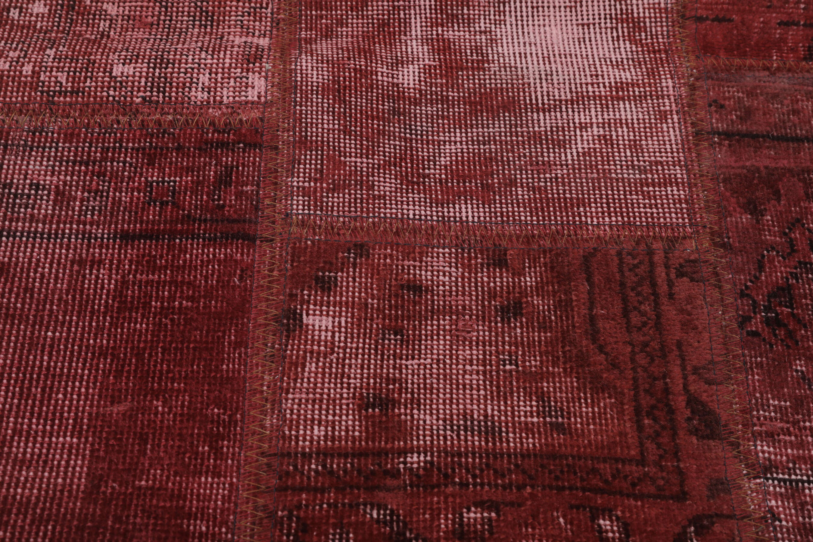 
    Patchwork - Dark red - 72 x 254 cm
  