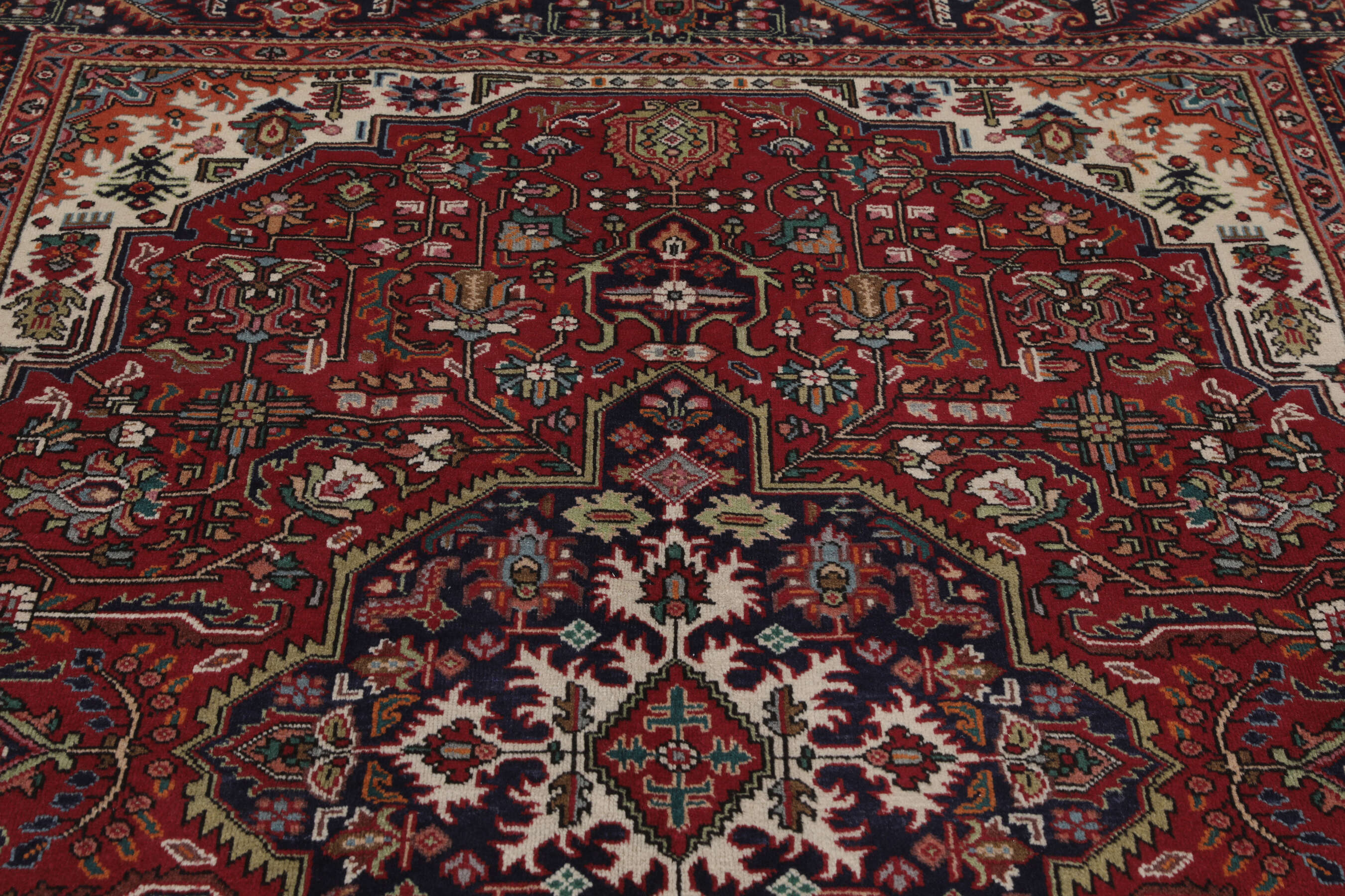 
    Tabriz - Dark red - 198 x 295 cm
  