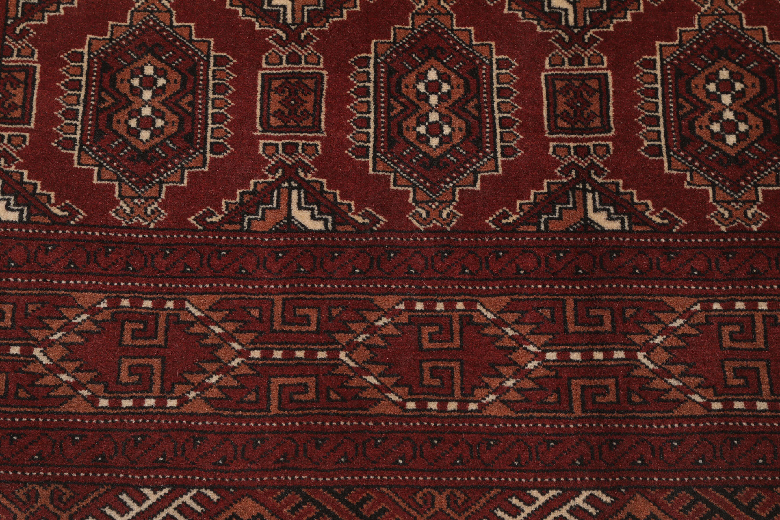 
    Turkaman - Black - 134 x 204 cm
  