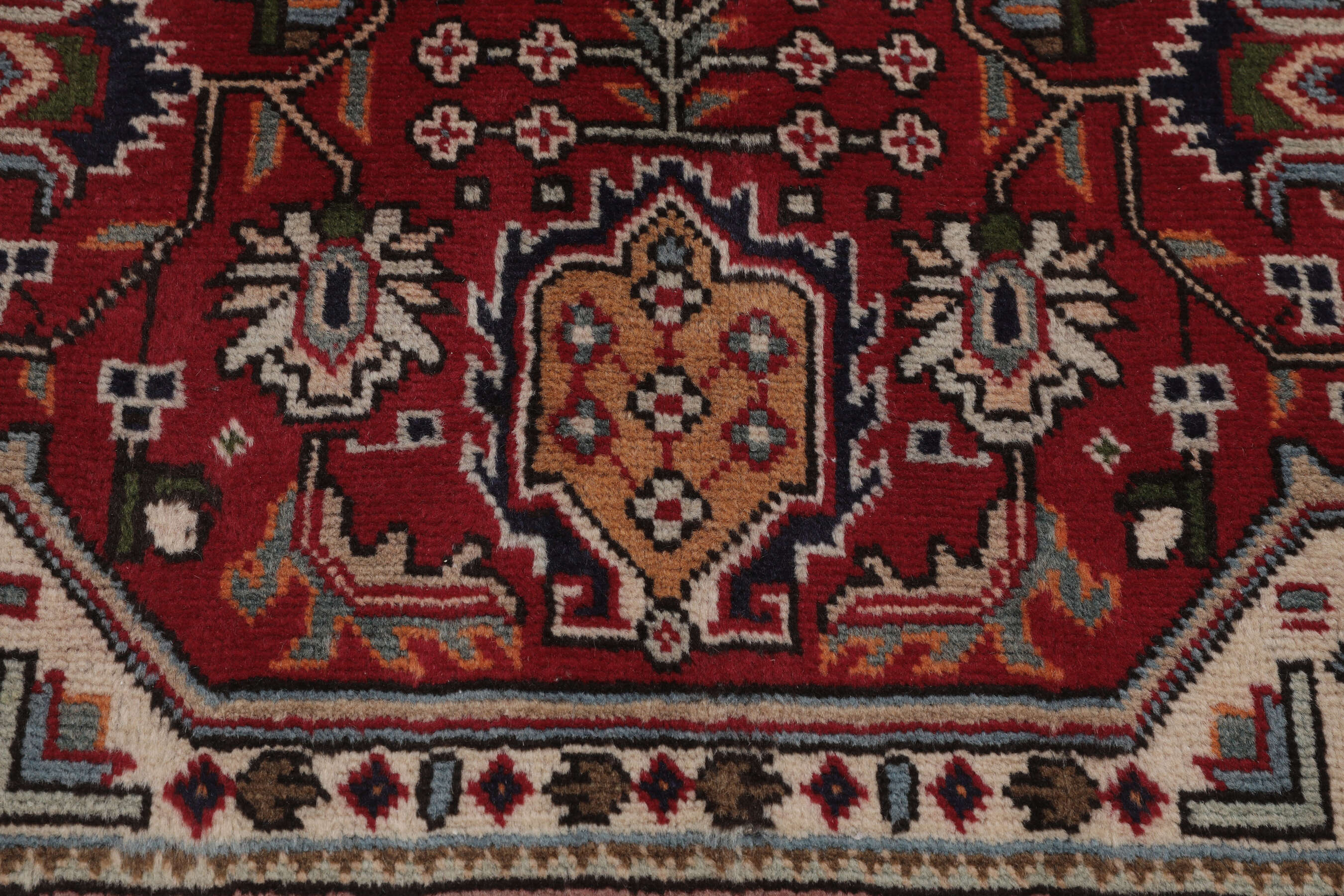 
    Tabriz - Dark red - 202 x 307 cm
  
