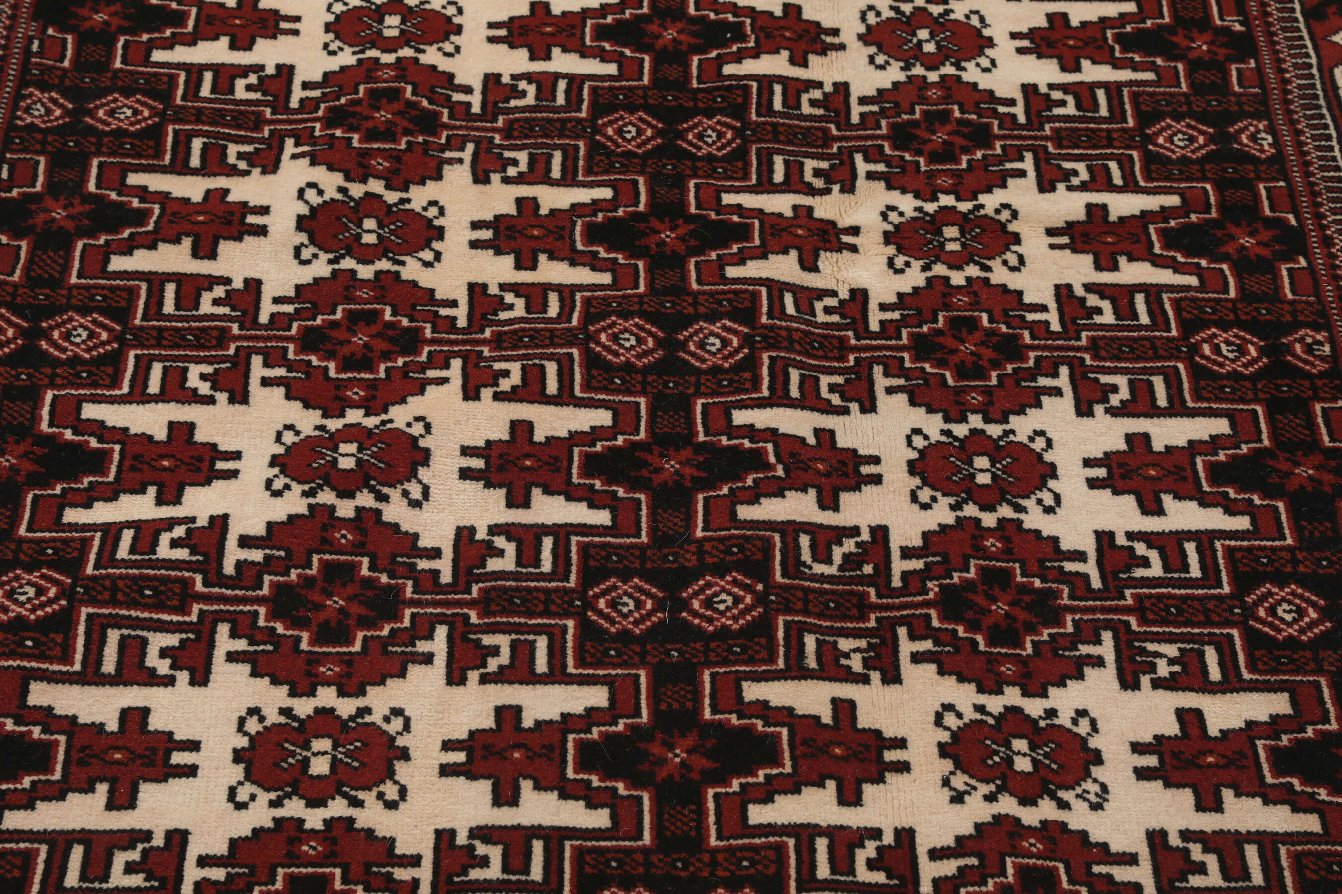 
    Turkaman - Black - 137 x 200 cm
  