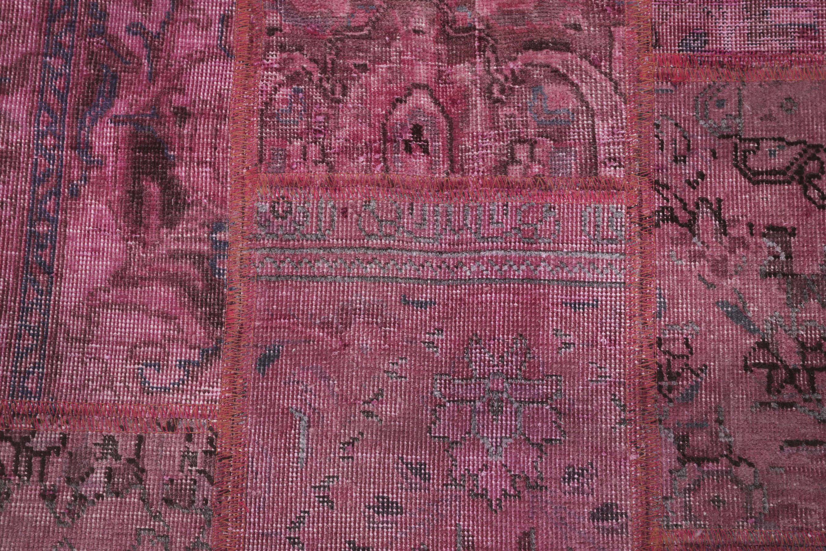 
    Patchwork - Dark pink - 76 x 259 cm
  