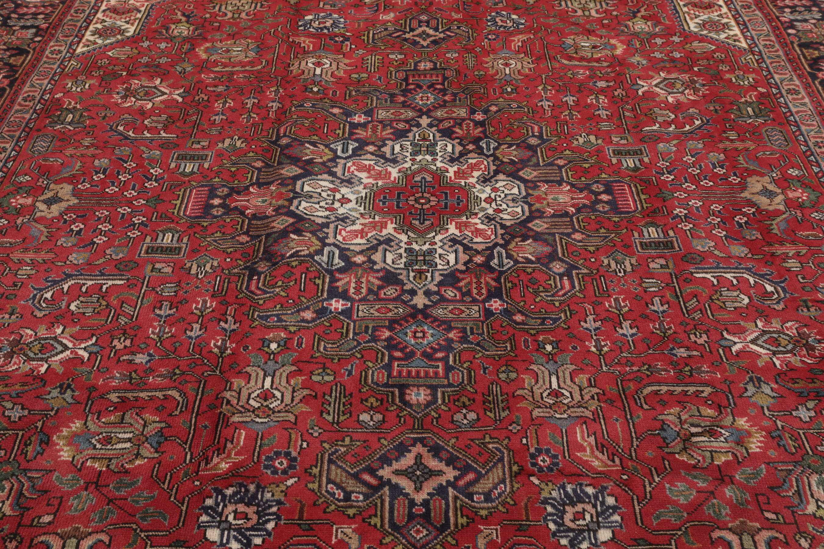 
    Tabriz - Dark red - 253 x 343 cm
  
