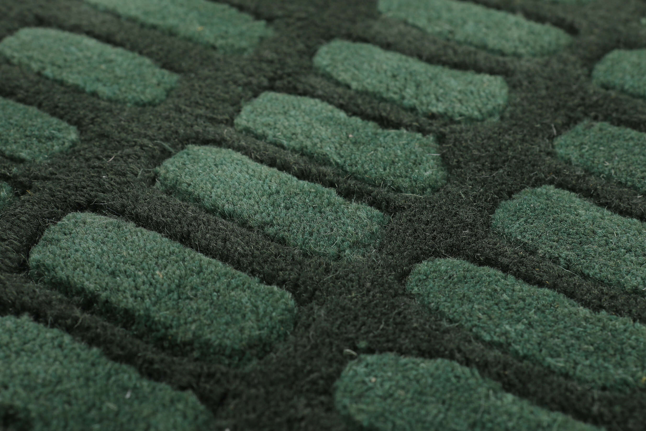 Elegante tappeto verde scuro :: Delamart