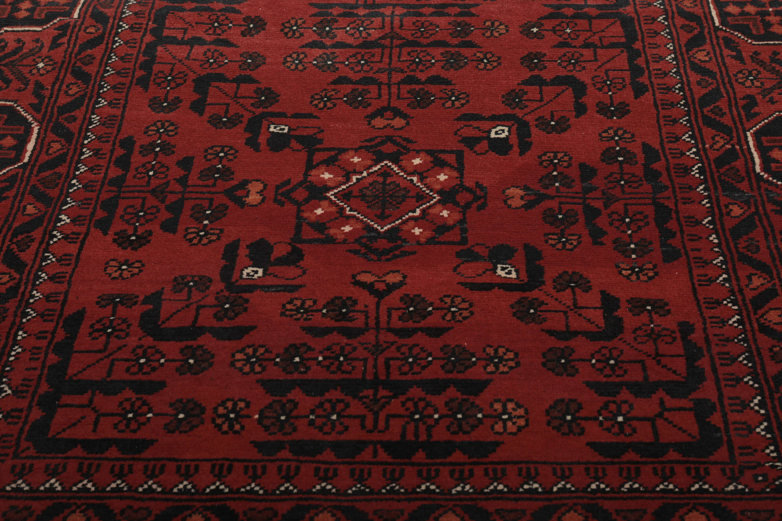 
    Kunduz - Dark red - 100 x 156 cm
  