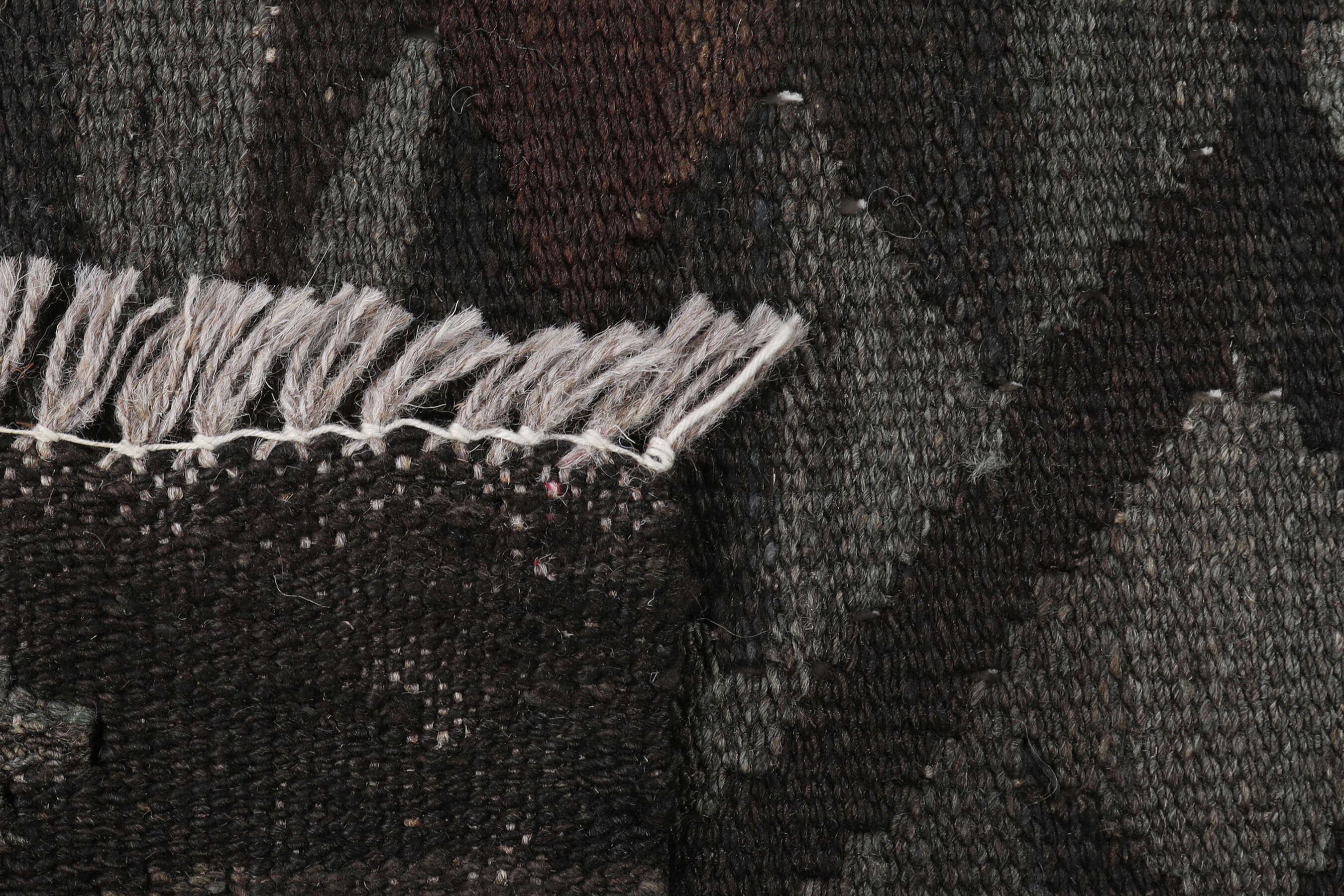
    Kilim Ariana - Black - 108 x 148 cm
  