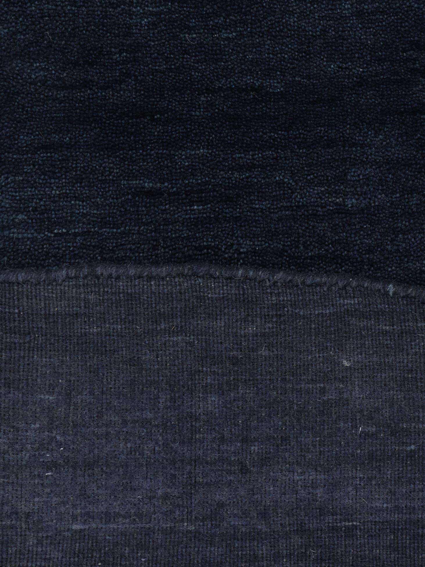 
    Handloom - Dark blue - Ø 150 cm
  