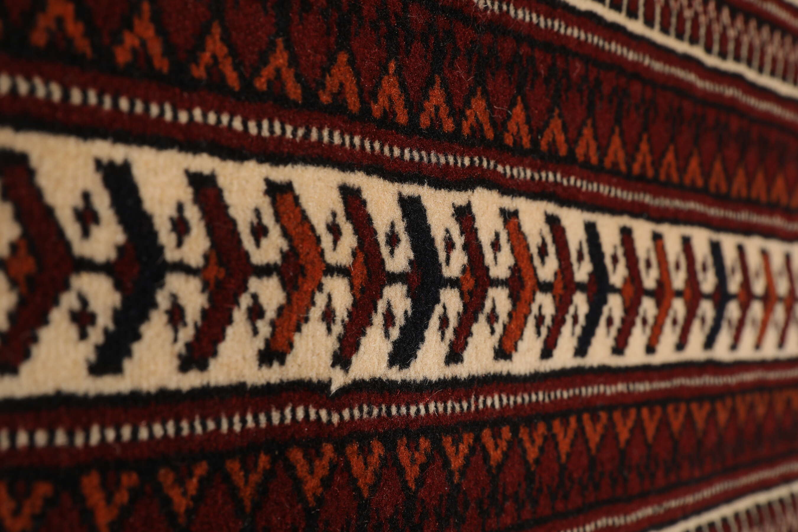 
    Turkaman - Black - 133 x 201 cm
  