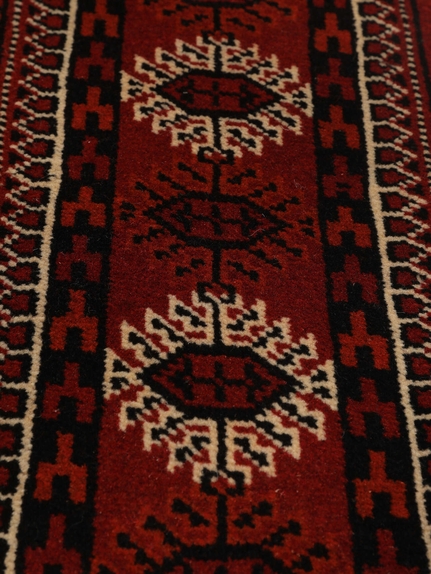 
    Turkaman - Black - 142 x 202 cm
  