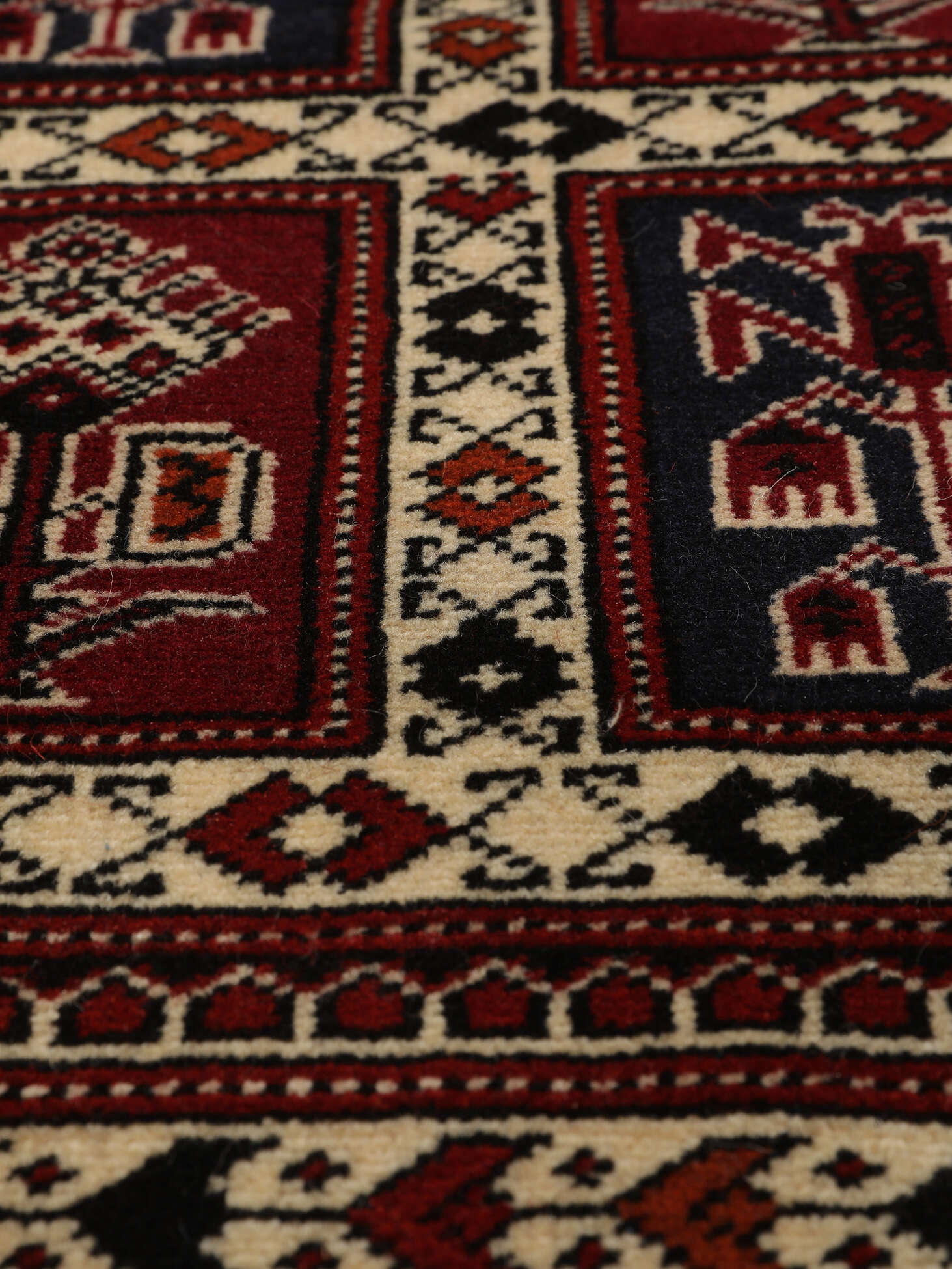 
    Turkaman - Black - 105 x 154 cm
  