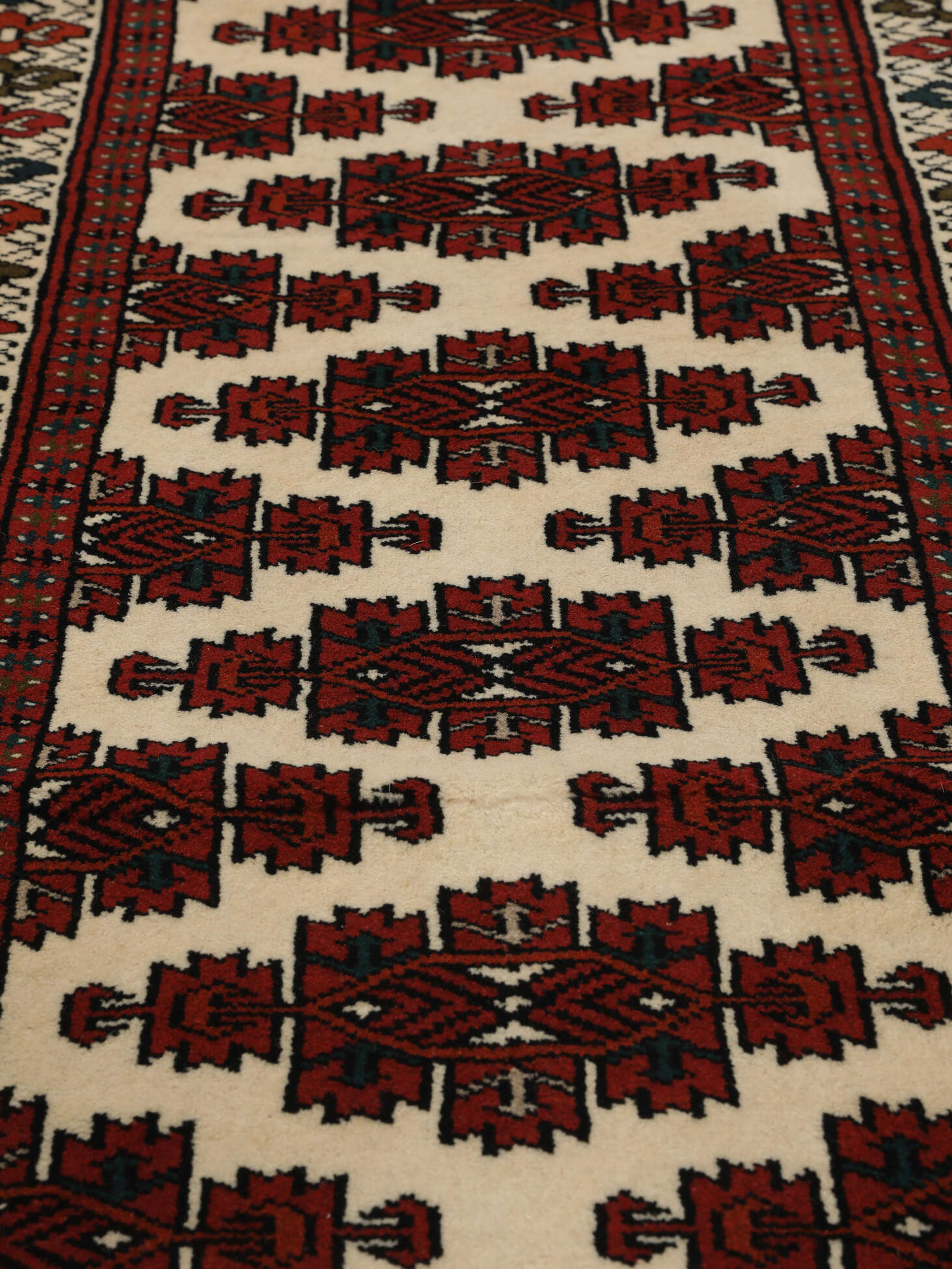 
    Turkaman - Black - 81 x 202 cm
  