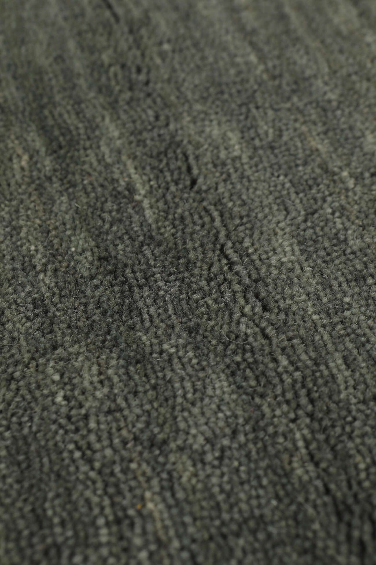 
    Handloom fringes - Dark grey - 200 x 300 cm
  