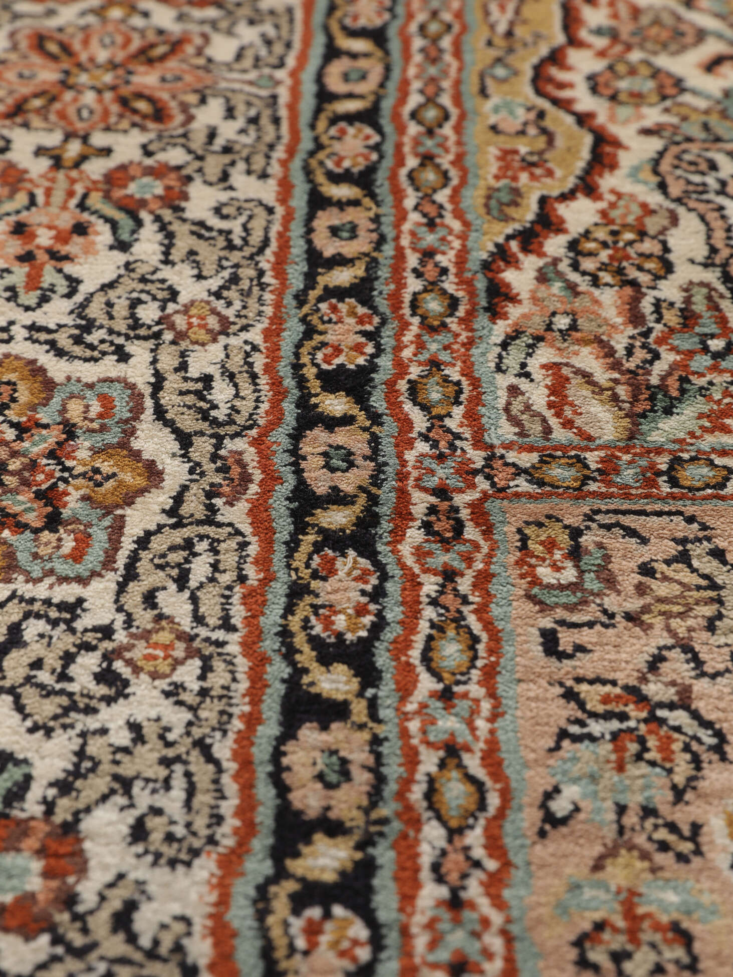 
    Kashmir pure silk - Brown - 125 x 188 cm
  