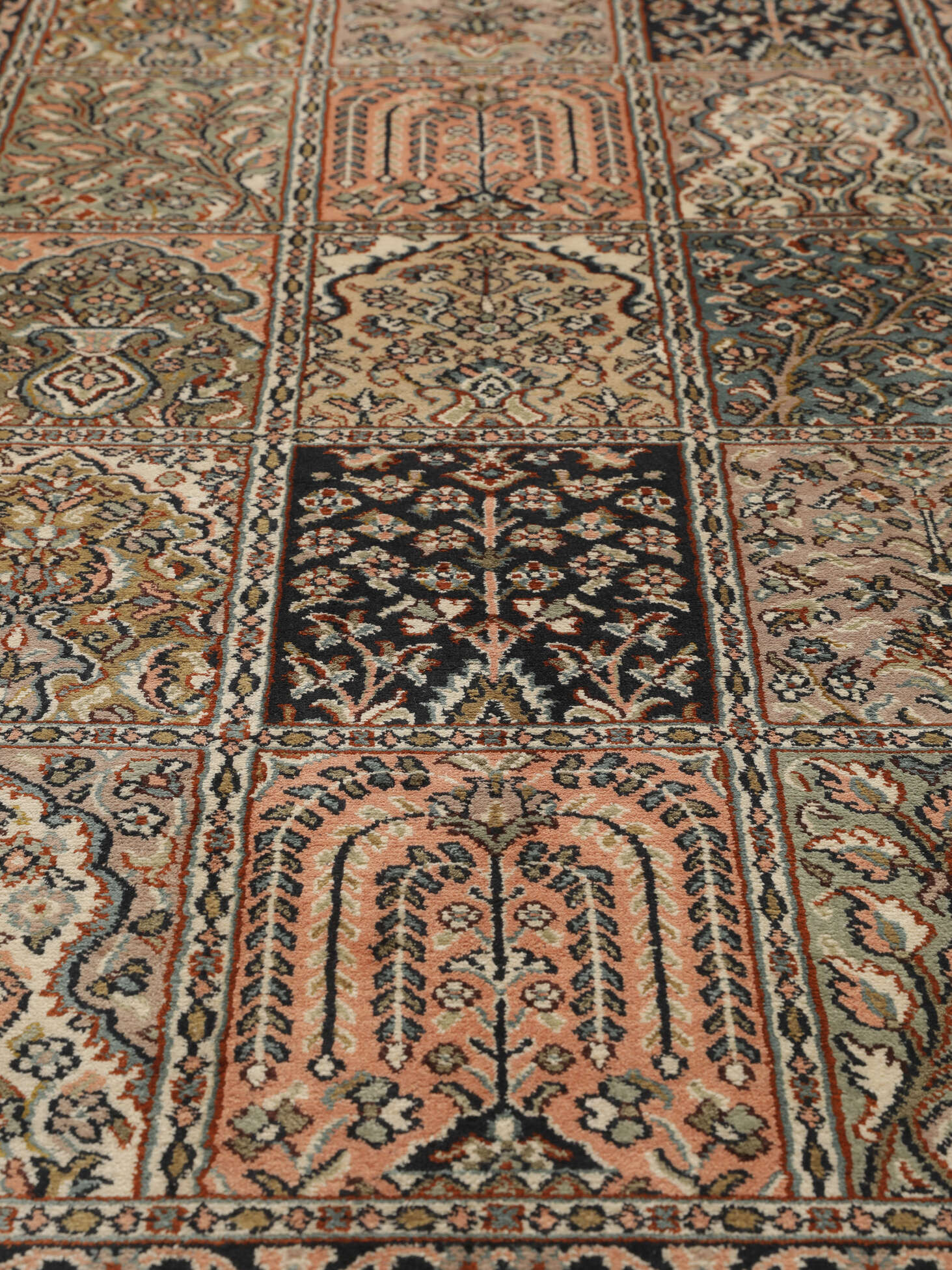 
    Kashmir pure silk - Brown - 92 x 158 cm
  