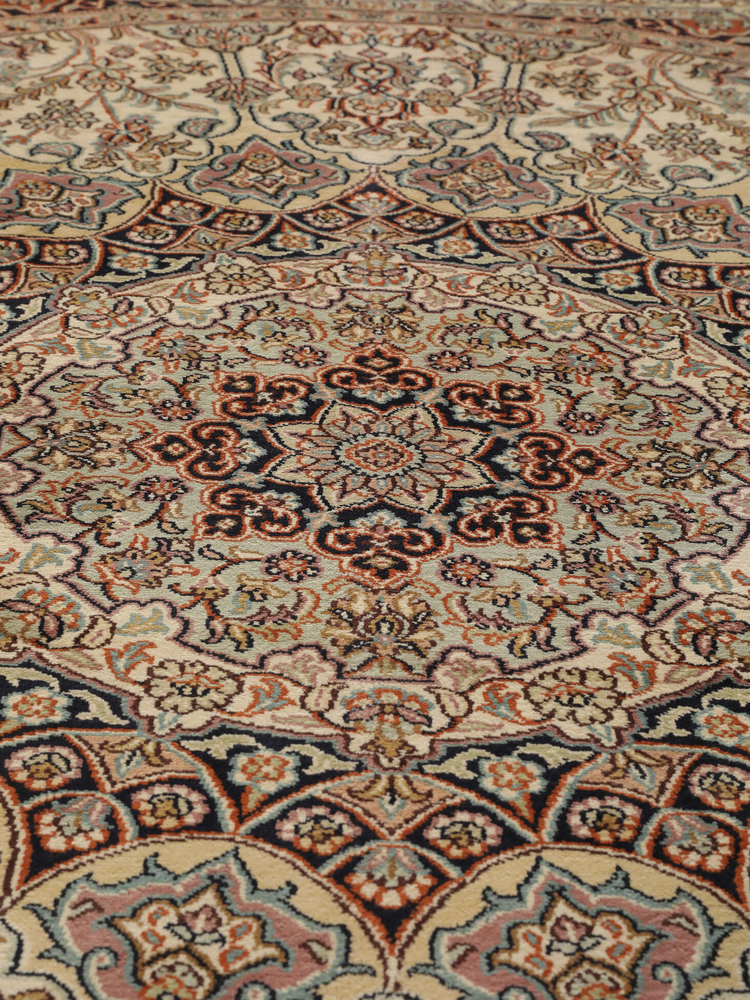 
    Kashmir pure silk - Brown - 99 x 162 cm
  