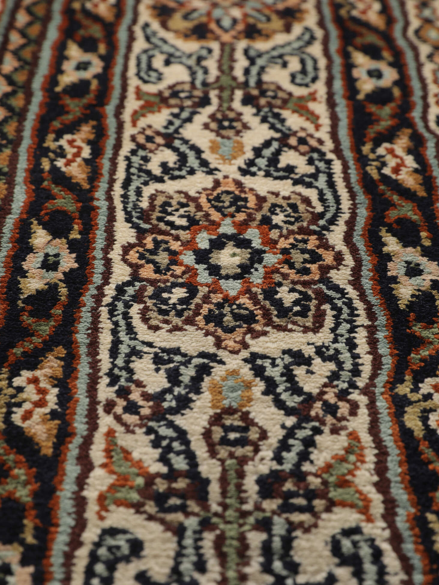 
    Kashmir pure silk - Brown - 81 x 293 cm
  