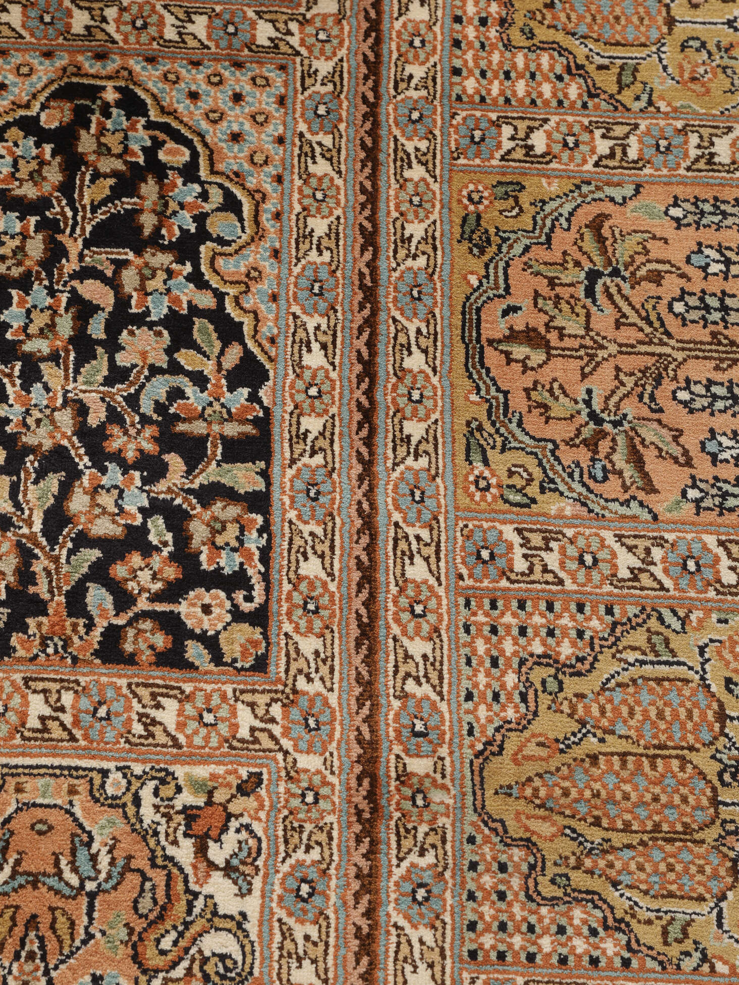 
    Kashmir pure silk - Brown - 156 x 219 cm
  