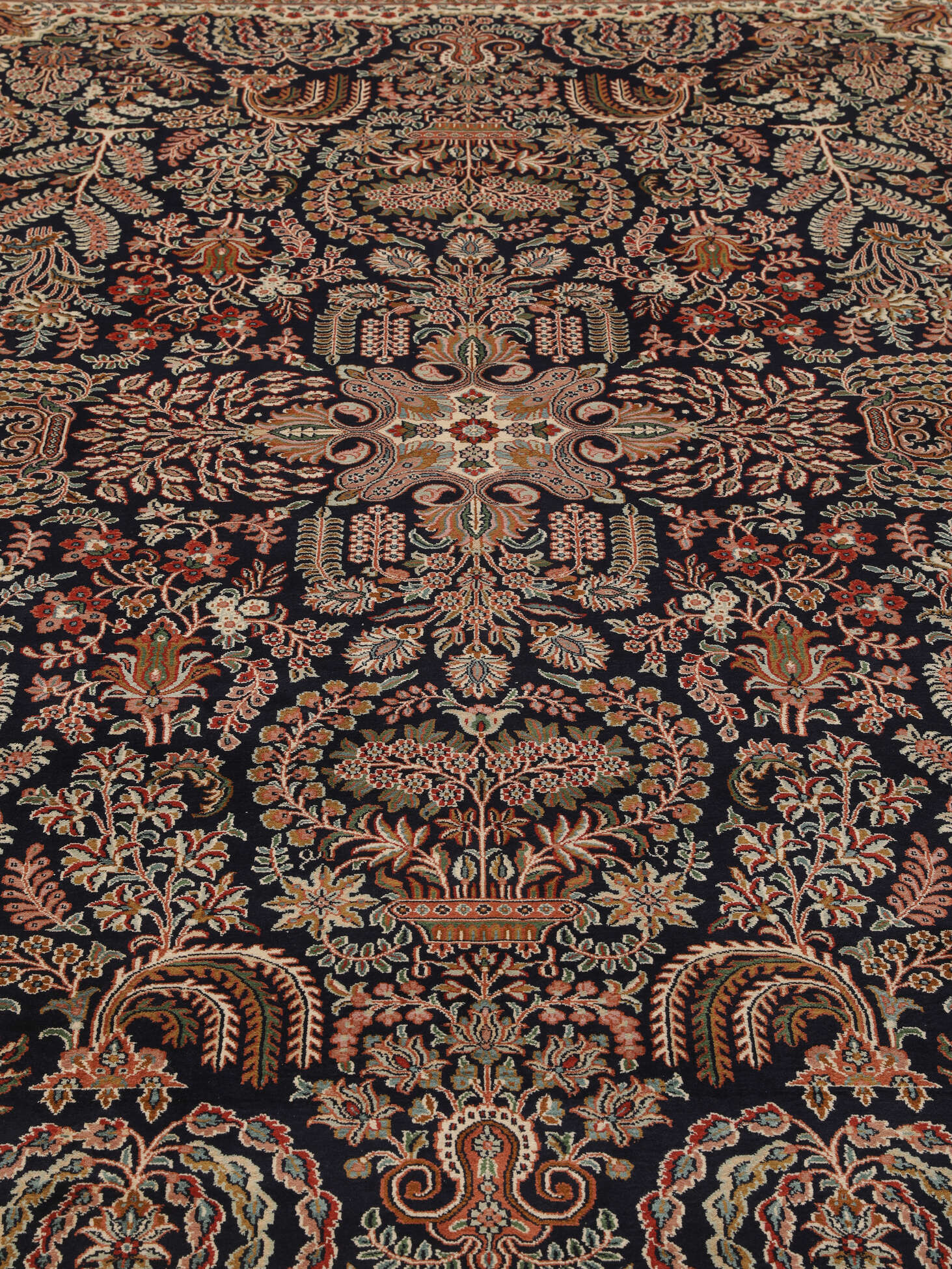 
    Kashmir pure silk - Brown - 220 x 306 cm
  