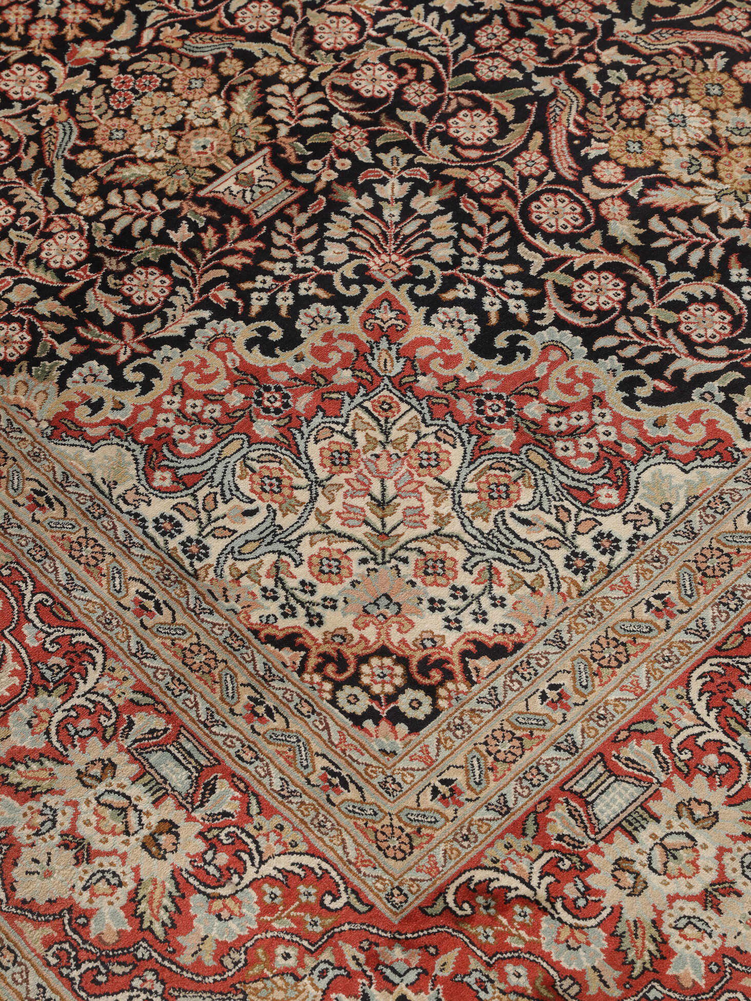 
    Kashmir pure silk - Brown - 182 x 278 cm
  