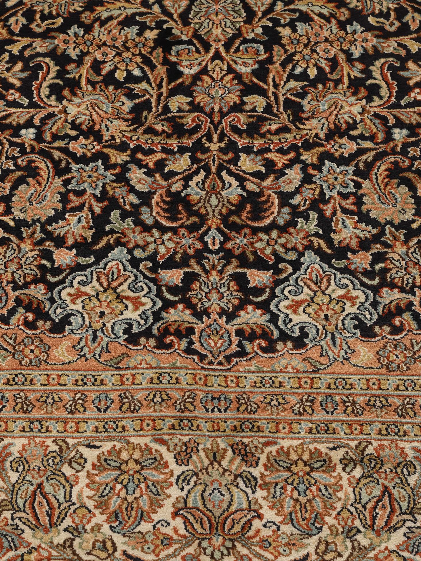 
    Kashmir pure silk - Brown - 189 x 282 cm
  