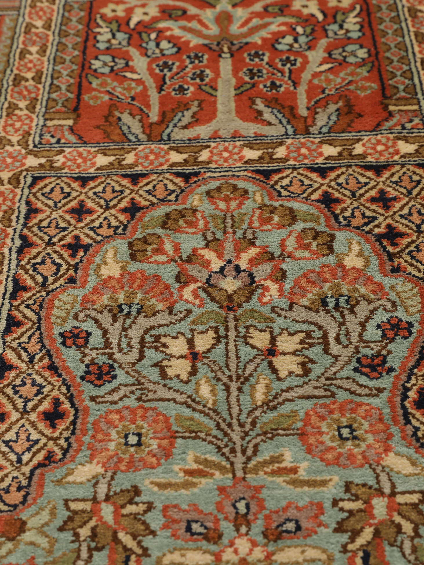 
    Kashmir pure silk - Brown - 307 x 422 cm
  
