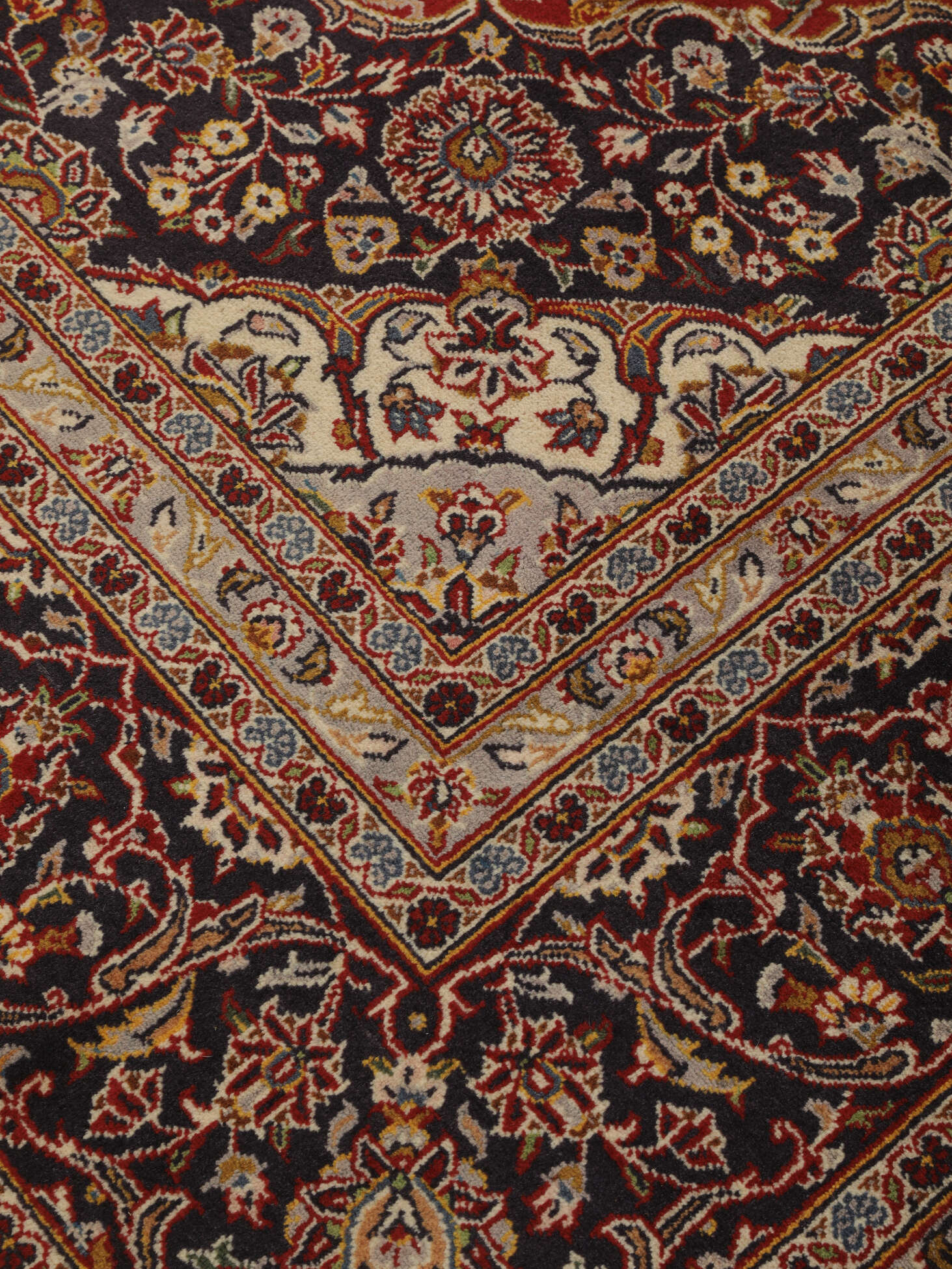 
    Keshan - Brown - 250 x 365 cm
  