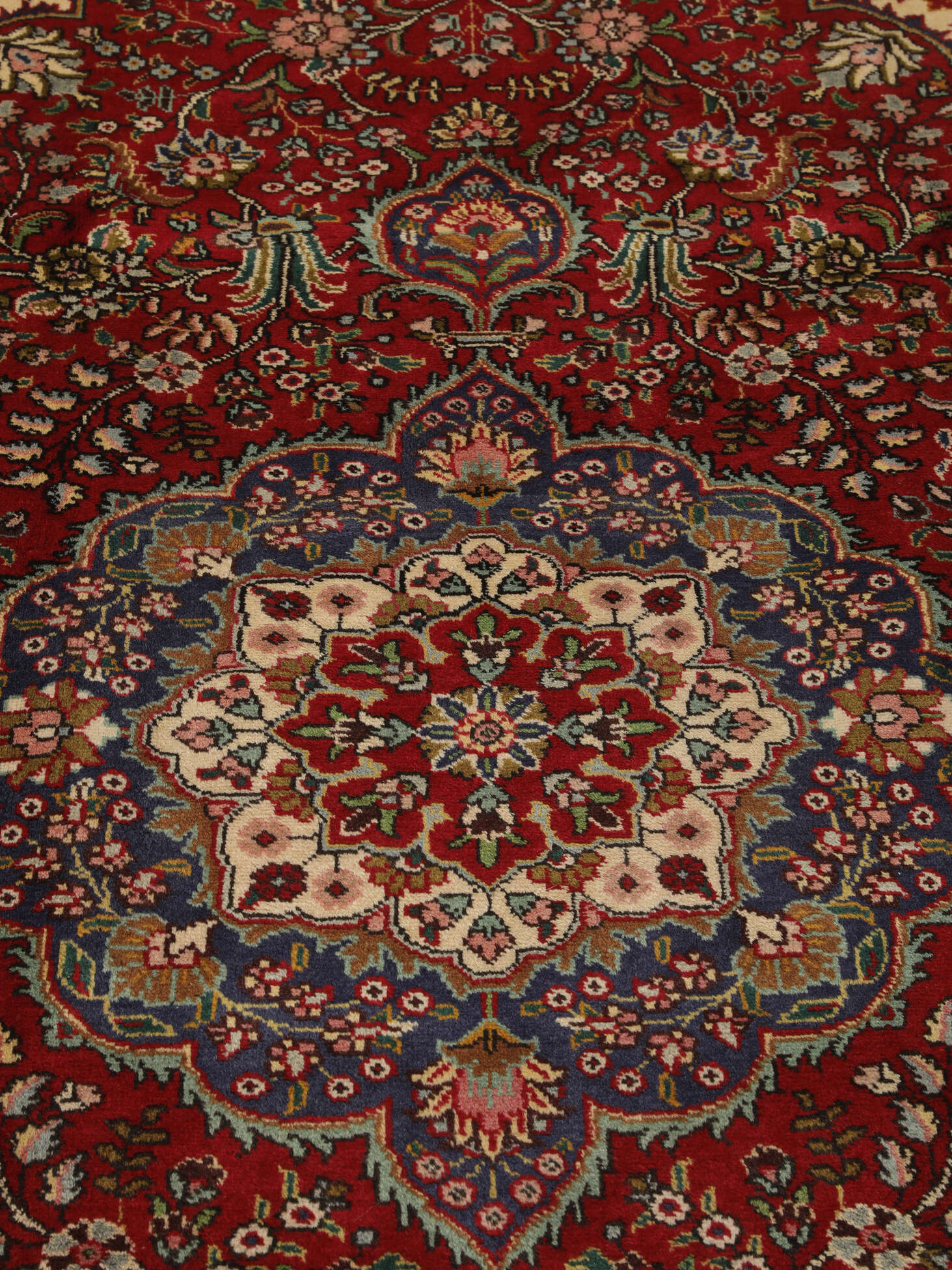 
    Tabriz - Brown - 200 x 285 cm
  