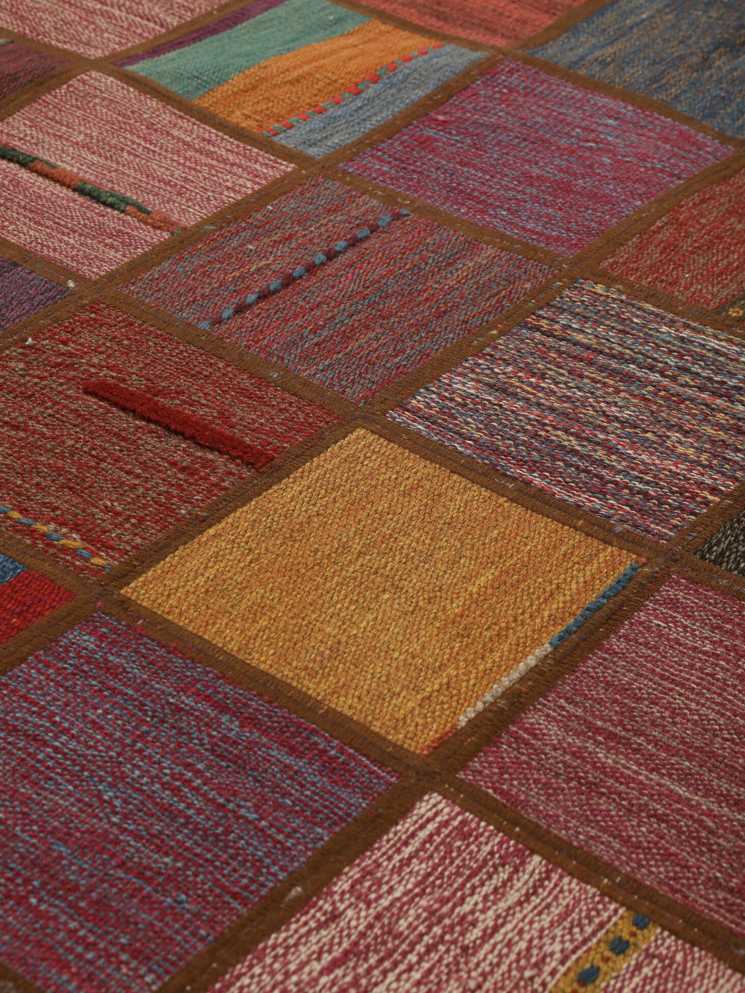 
    Kilim Patchwork - Dark red - 179 x 237 cm
  