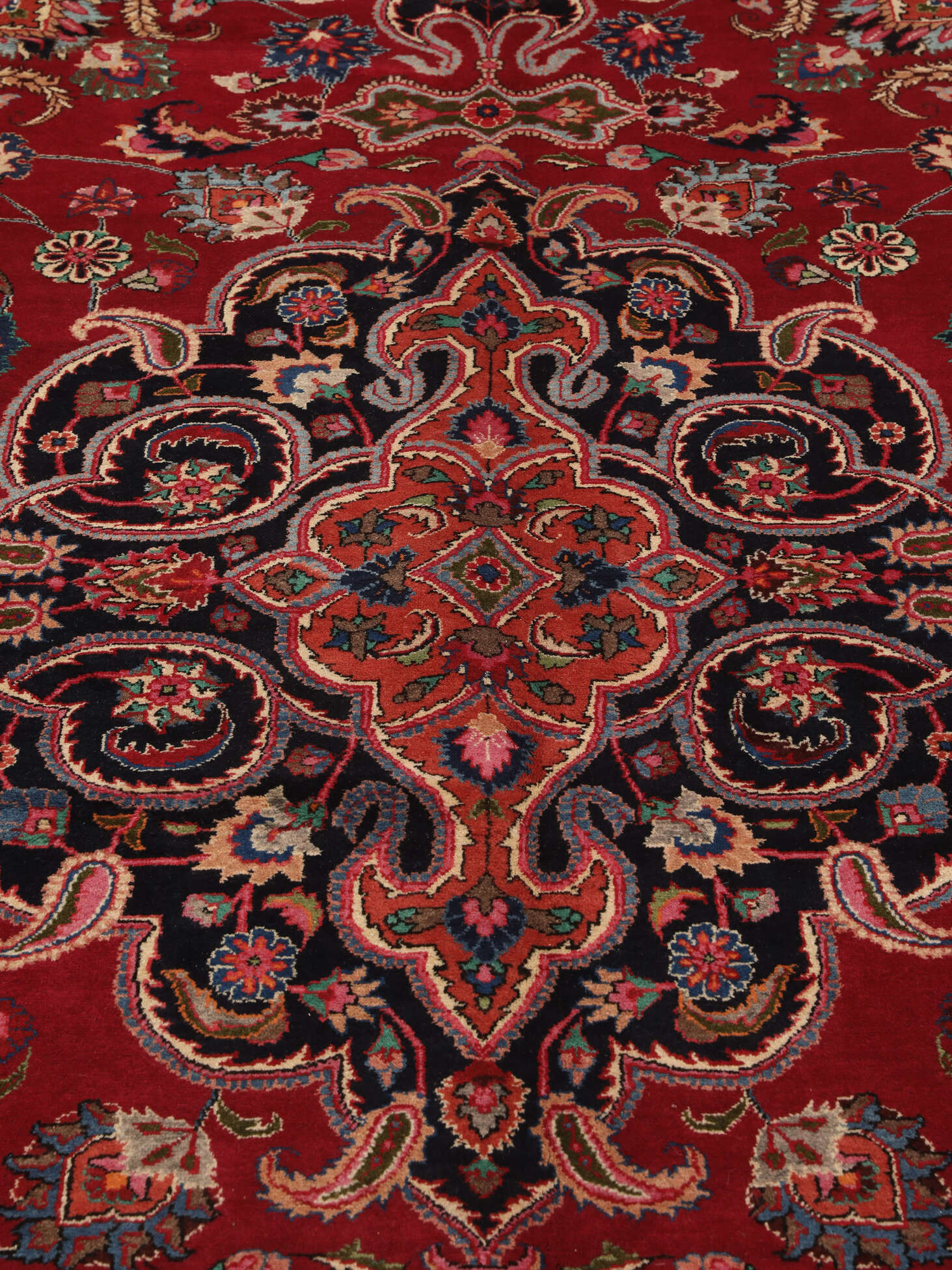 
    Mashad - Dark red - 293 x 391 cm
  