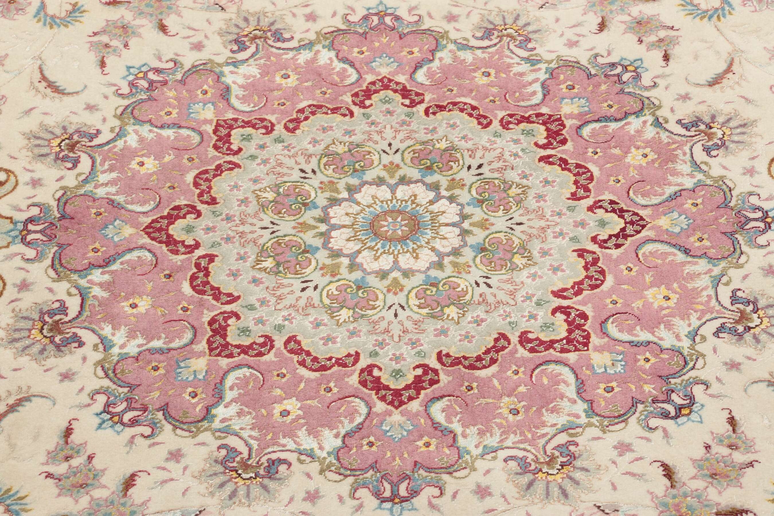 
    Tabriz 60 Raj silk warp - Beige - 200 x 315 cm
  