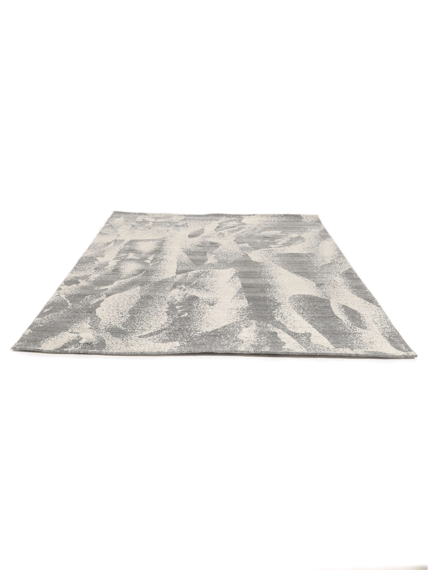 
    Wool/Bambusilk Loom - Indo - Dark grey - 165 x 232 cm
  
