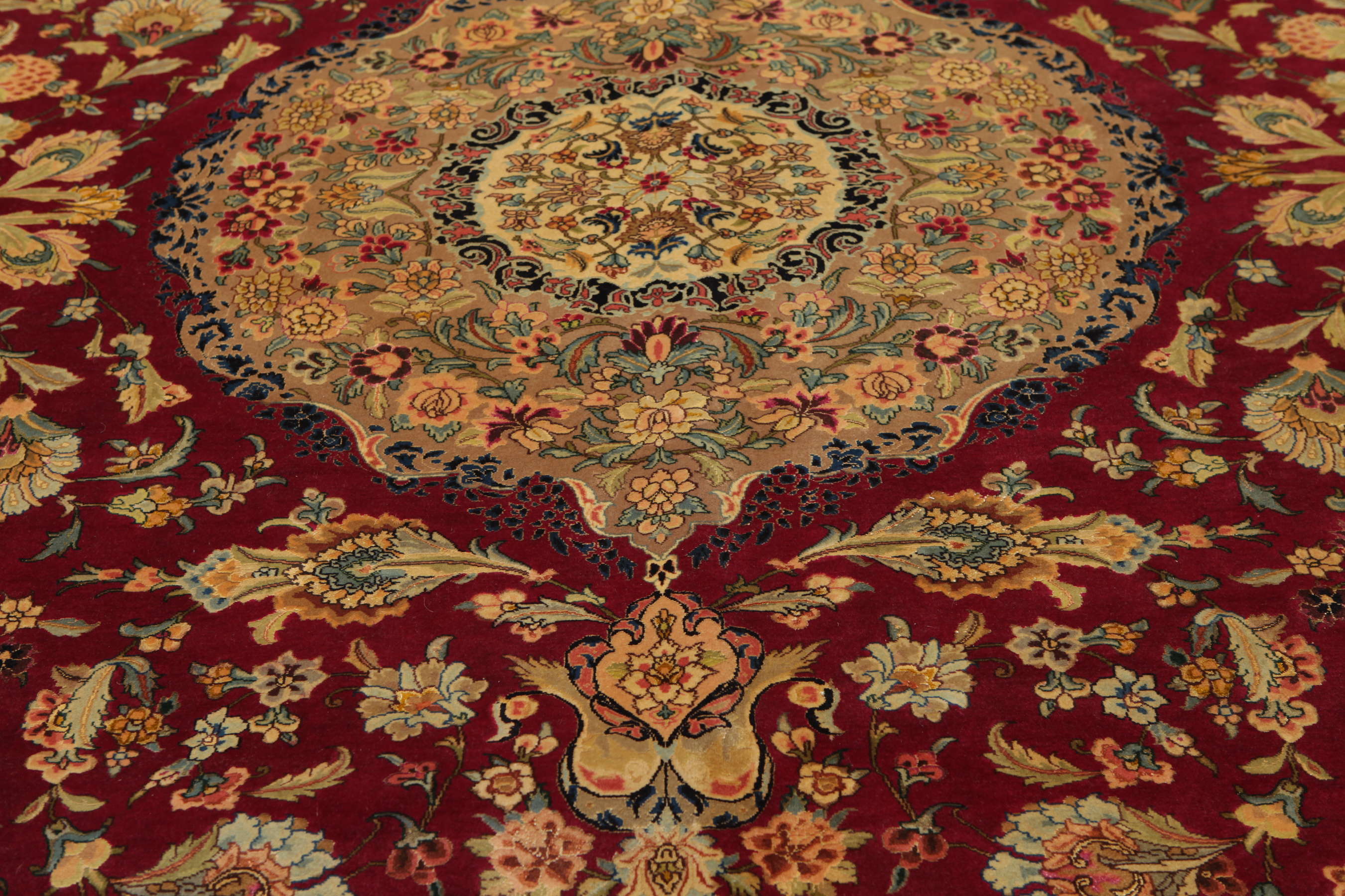
    Tabriz 50 Raj with silk - Orange - 304 x 411 cm
  