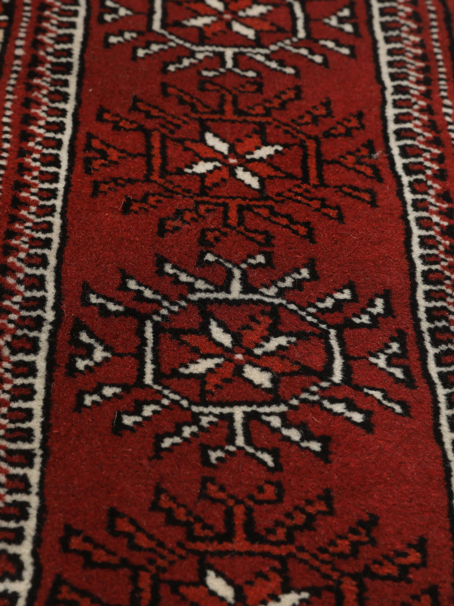 
    Turkaman - Dark red - 86 x 291 cm
  
