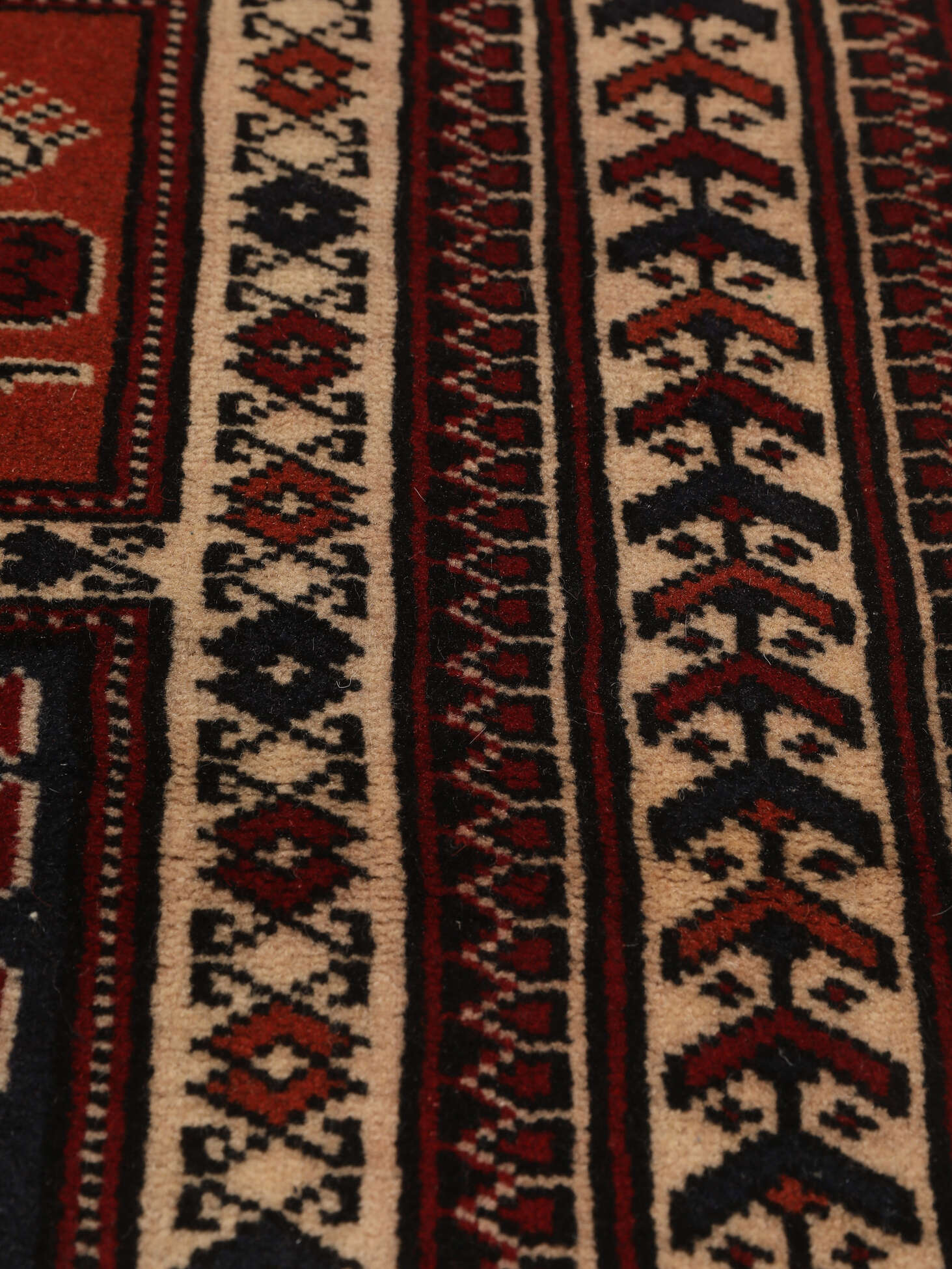 
    Turkaman - Black - 135 x 200 cm
  